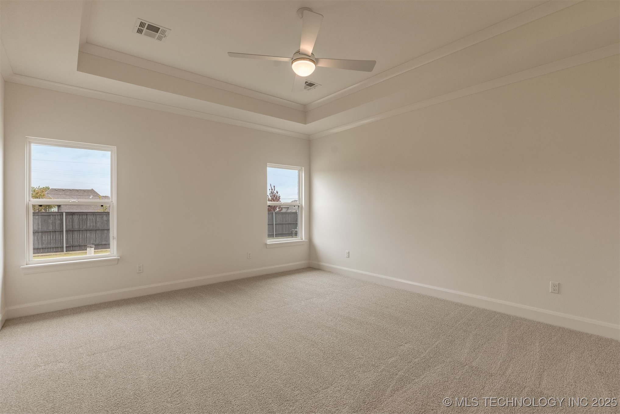 13647 S 21st Place E Property Photo 21