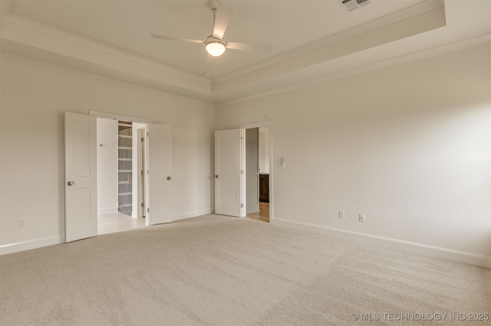 13647 S 21st Place E Property Photo 22