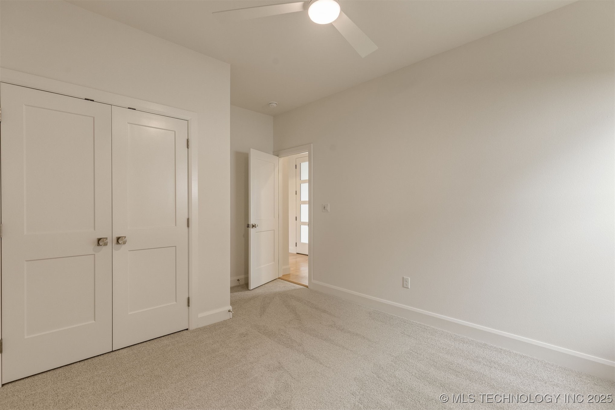 13647 S 21st Place E Property Photo 31