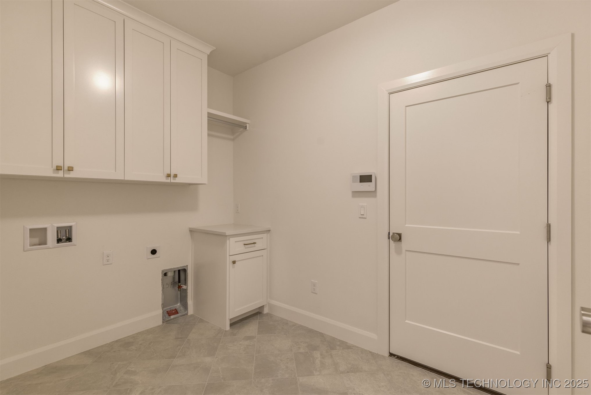 13647 S 21st Place E Property Photo 37