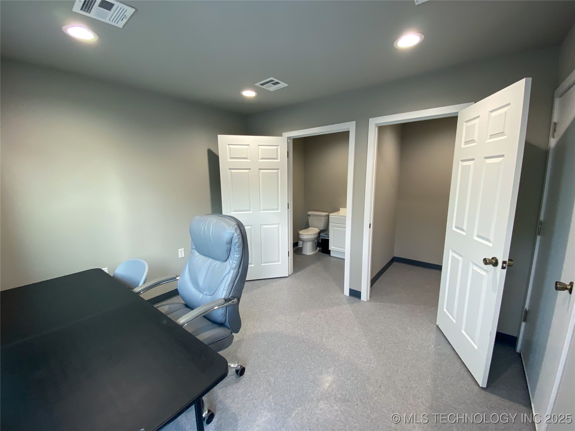 607 S Lake Murray Drive Property Photo 6