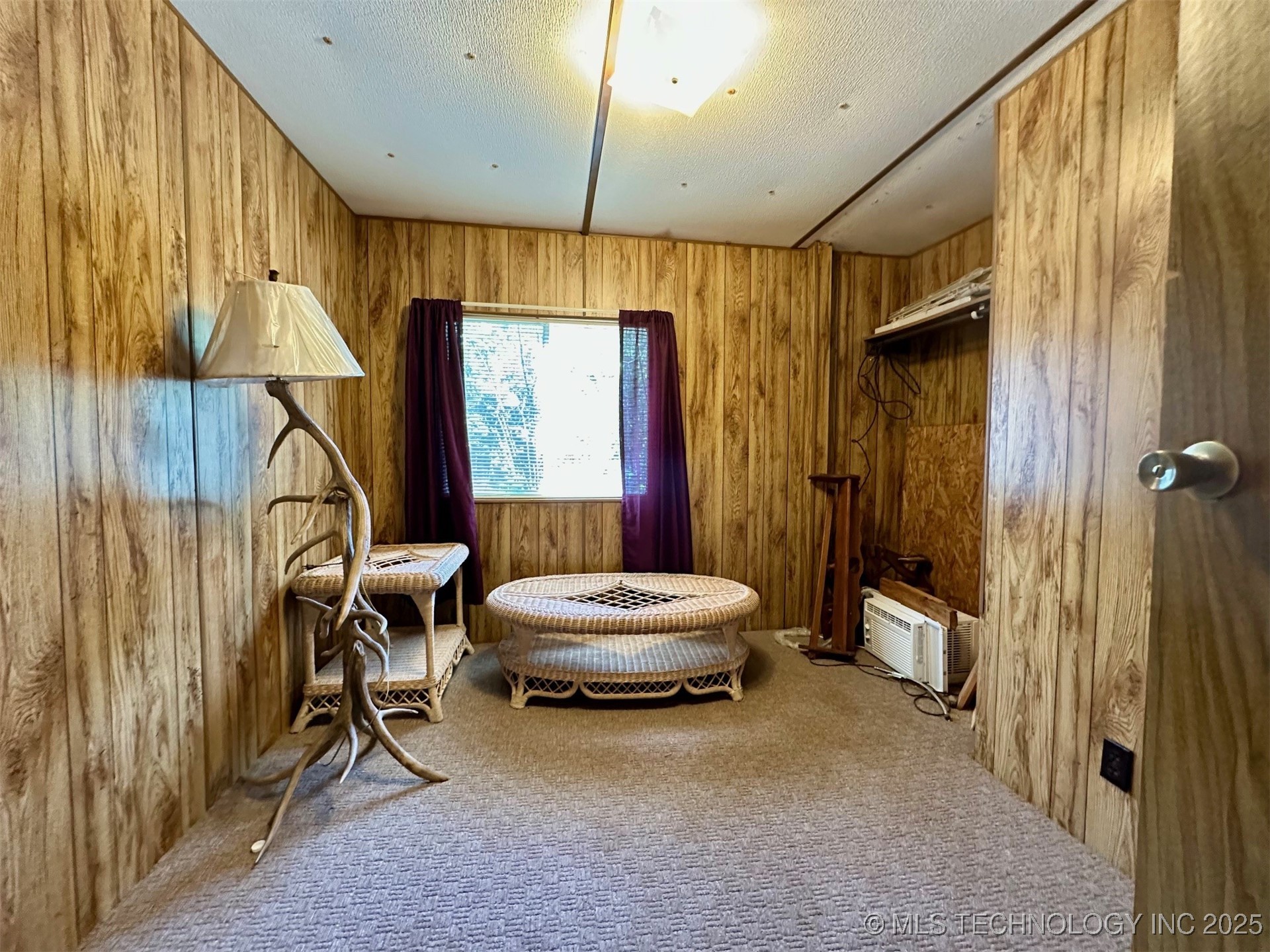 16807 Elliott Street Property Photo 8