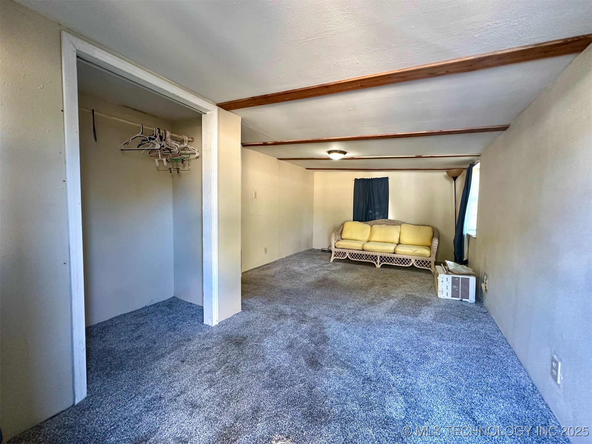 16807 Elliott Street Property Photo 9