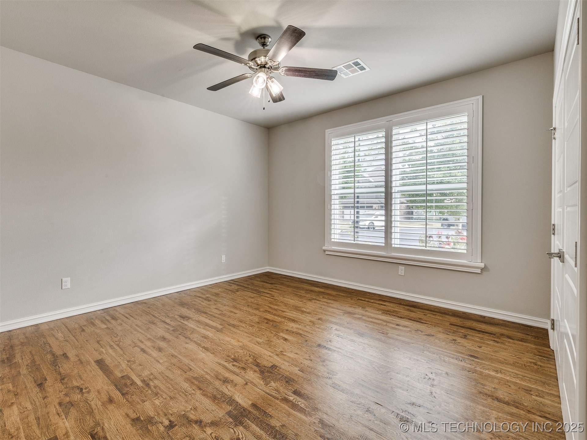 9745 E 116th Place S Property Photo 11