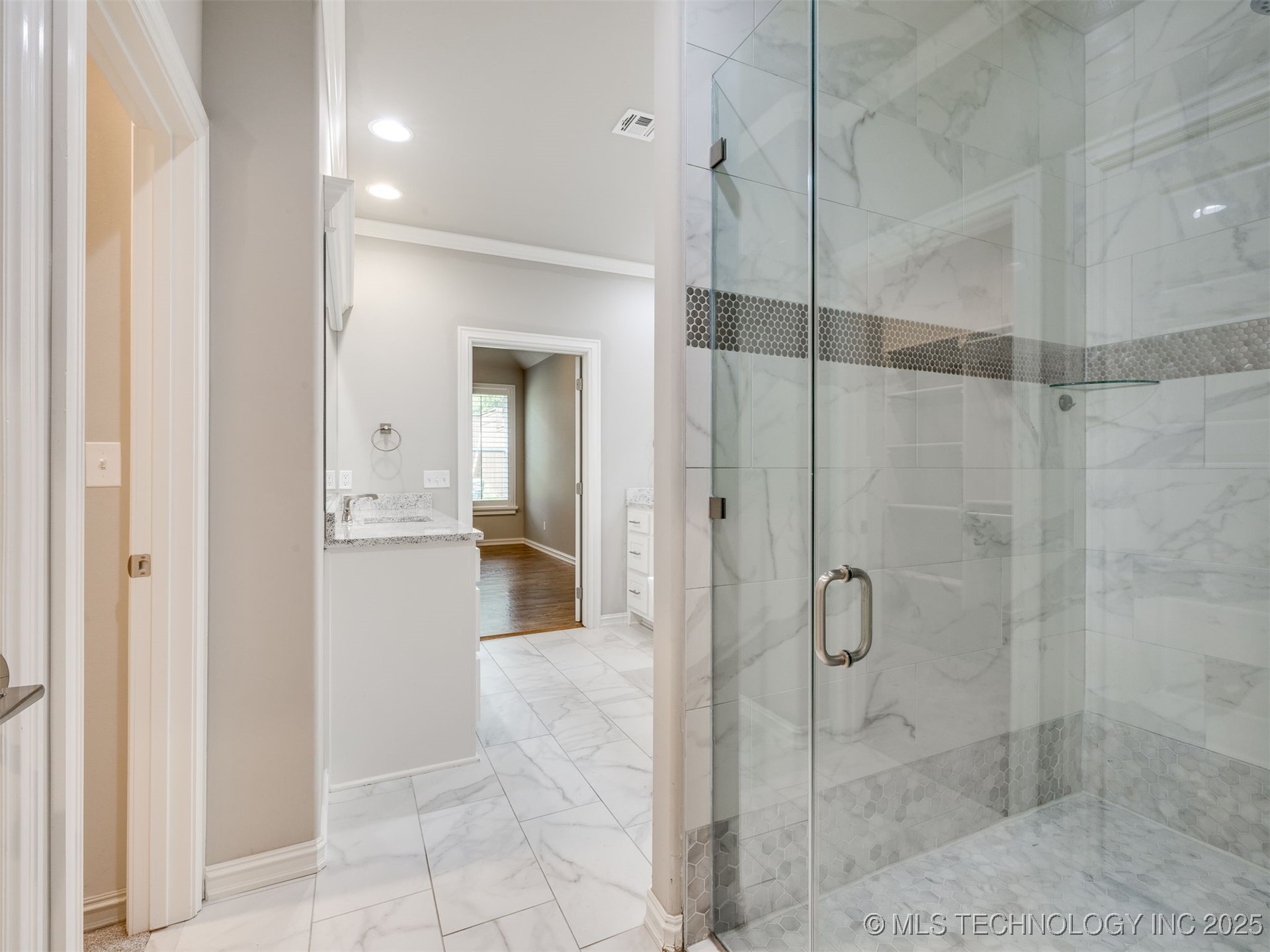 9745 E 116th Place S Property Photo 18