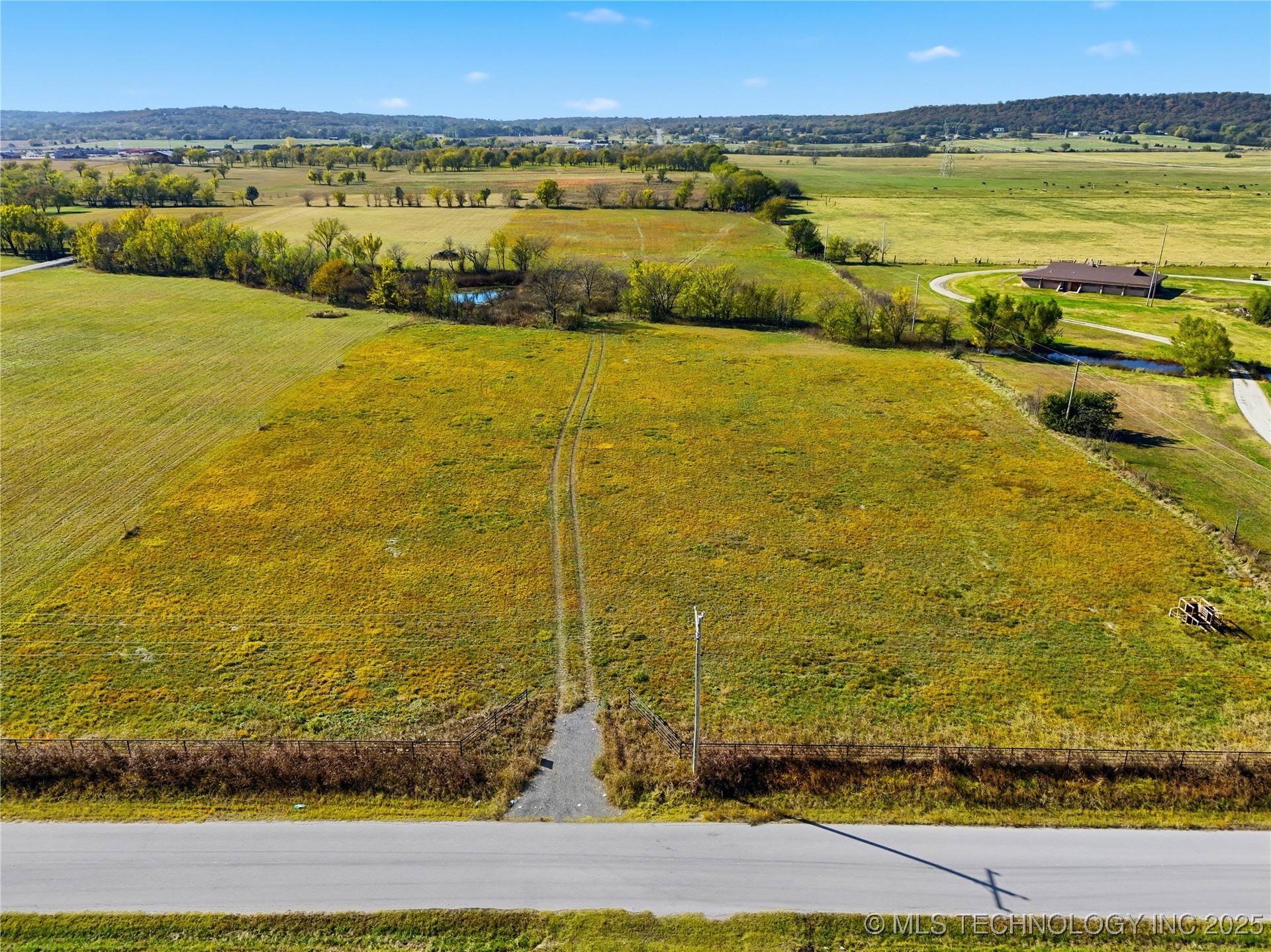 17624 S 49th West Avenue Property Photo 1