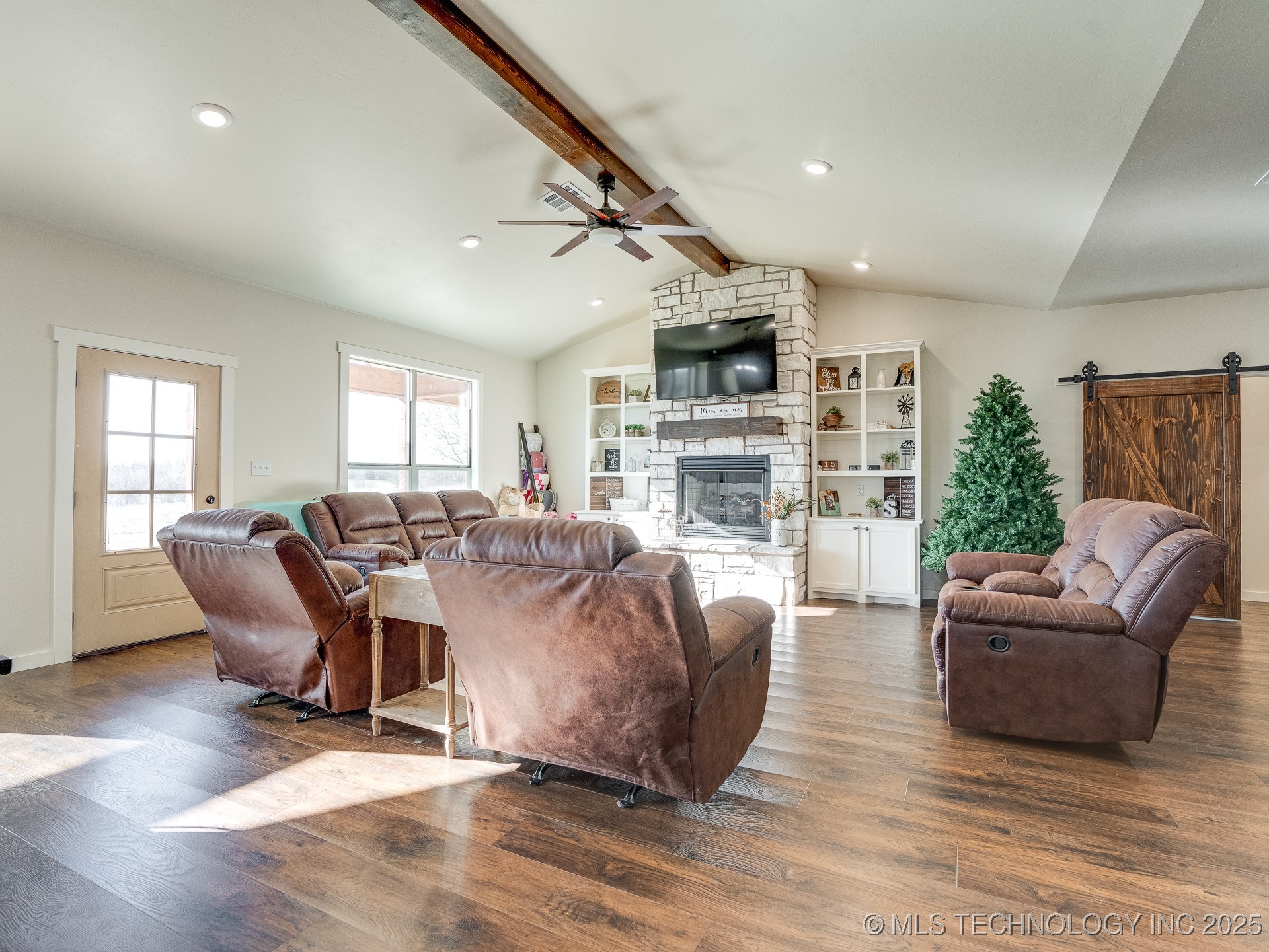 16860 County Road 3482 Property Photo 5