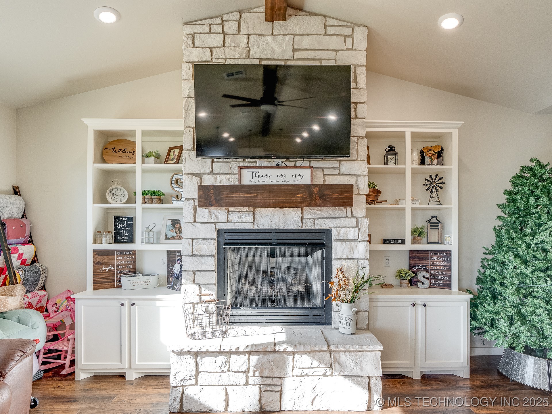 16860 County Road 3482 Property Photo 6