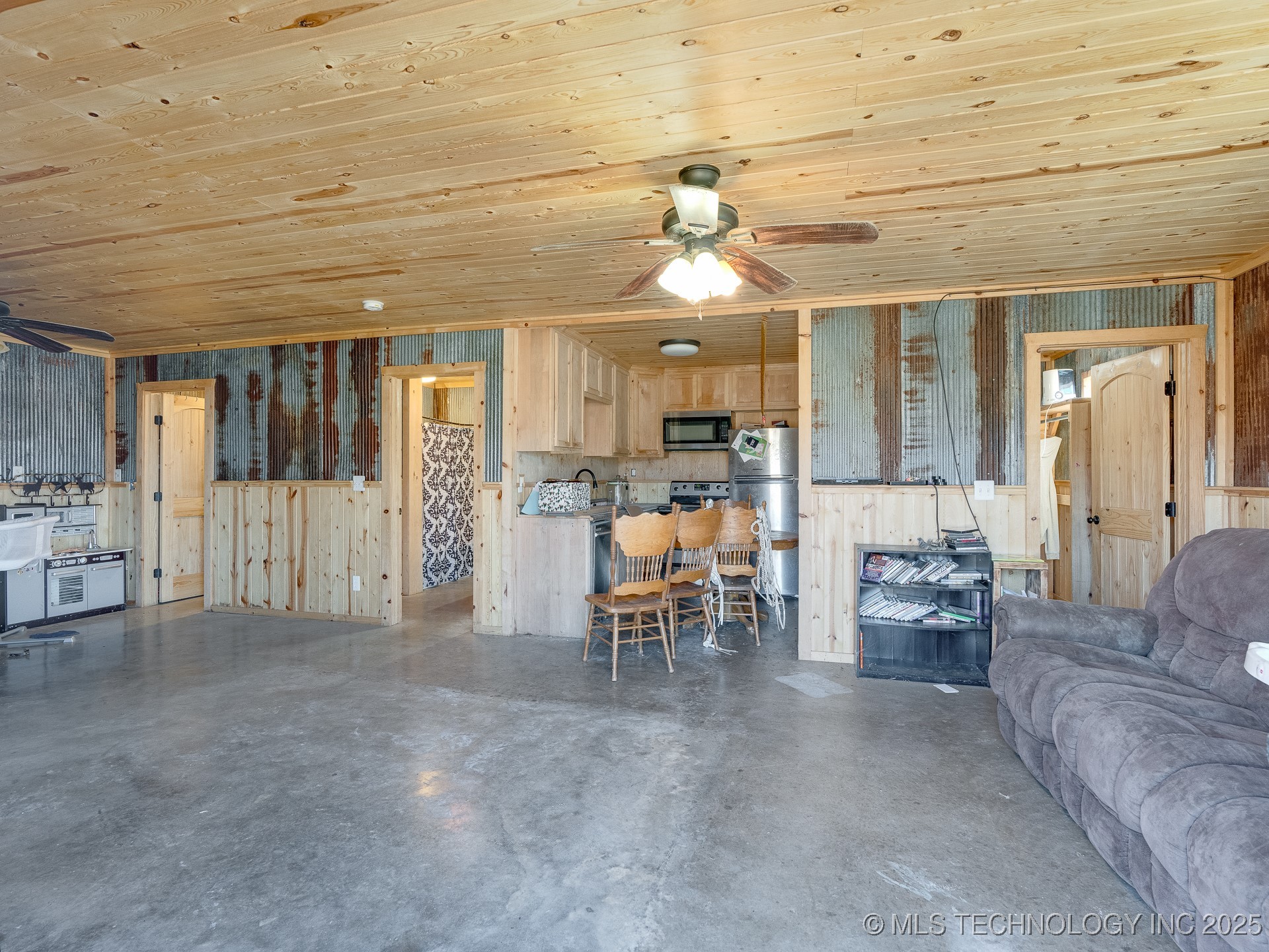 16860 County Road 3482 Property Photo 32