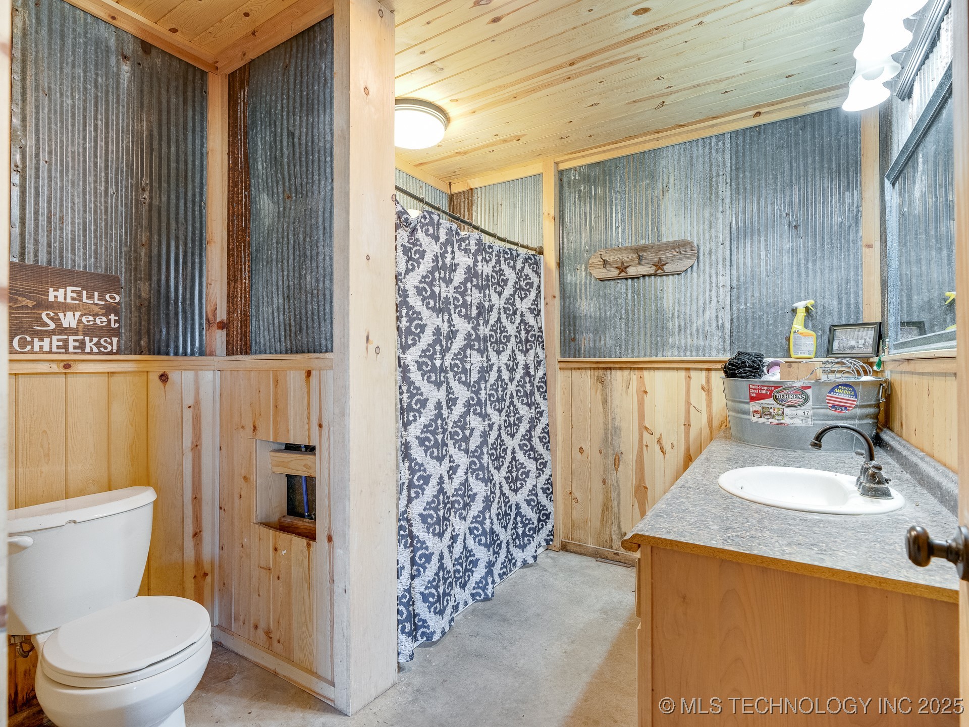 16860 County Road 3482 Property Photo 33