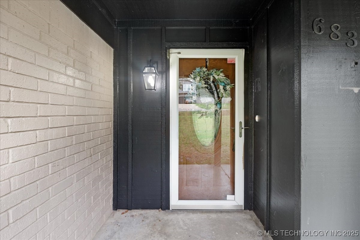 6831 W 34th Place Property Photo 3