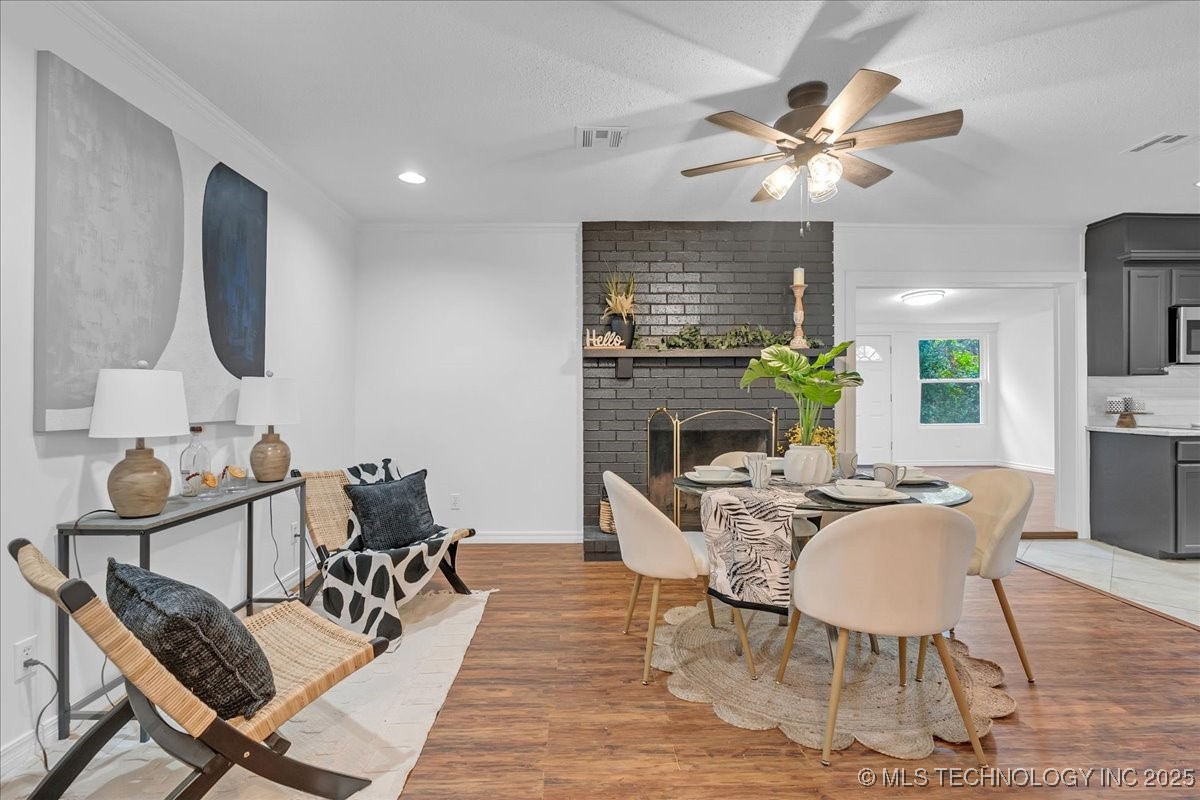 6831 W 34th Place Property Photo 9