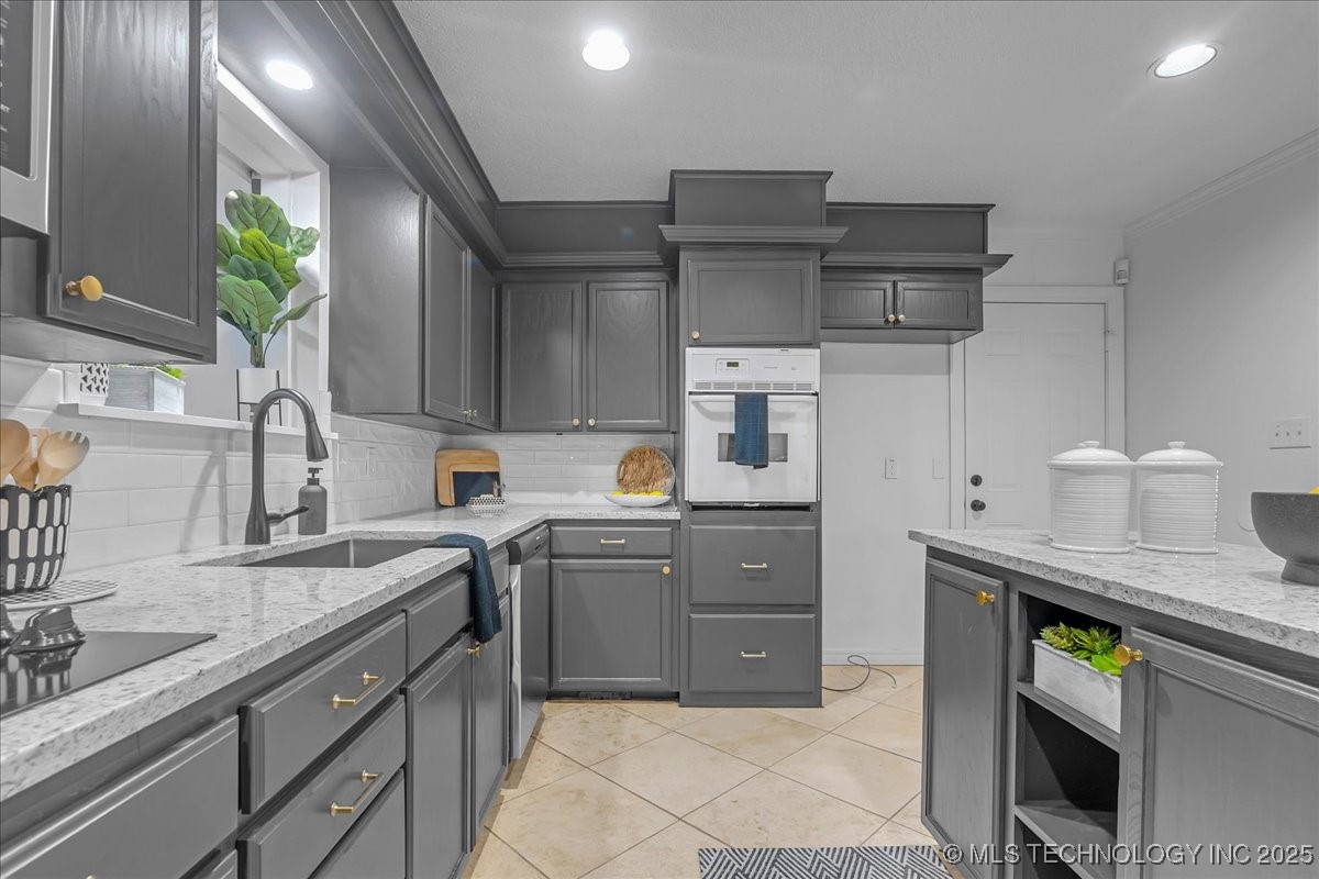 6831 W 34th Place Property Photo 11