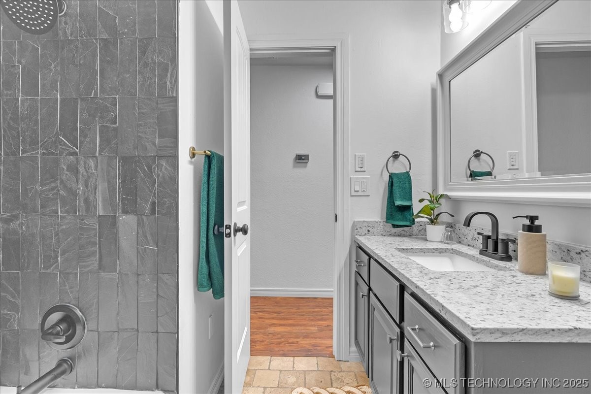 6831 W 34th Place Property Photo 24