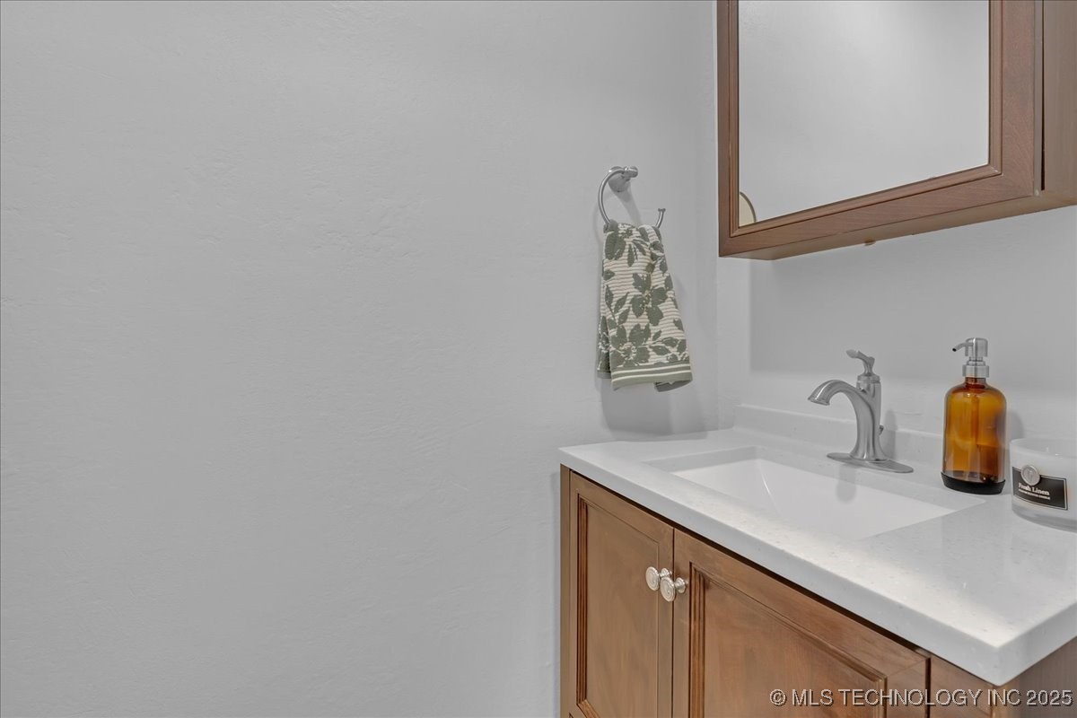 6314 S 70th East Avenue Property Photo 36