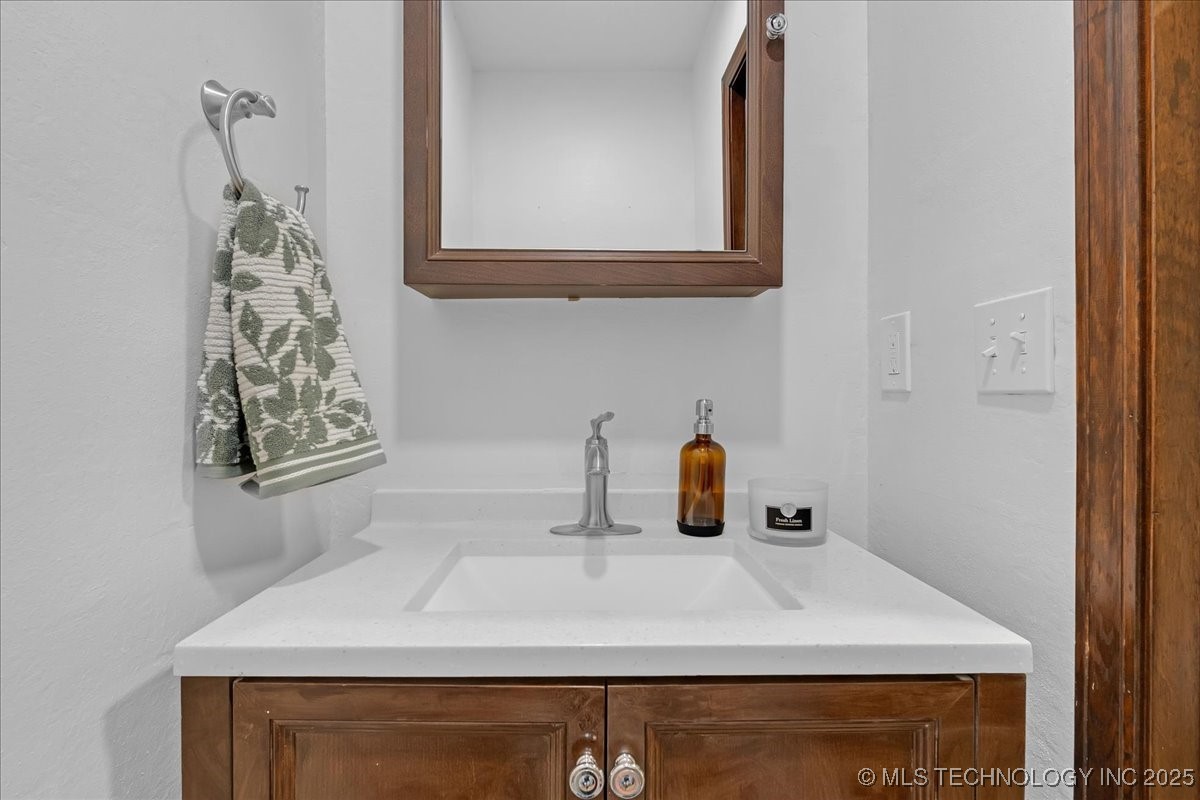 6314 S 70th East Avenue Property Photo 37