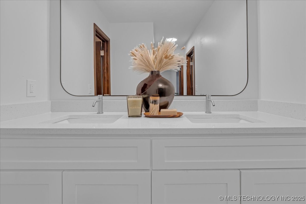 6314 S 70th East Avenue Property Photo 44