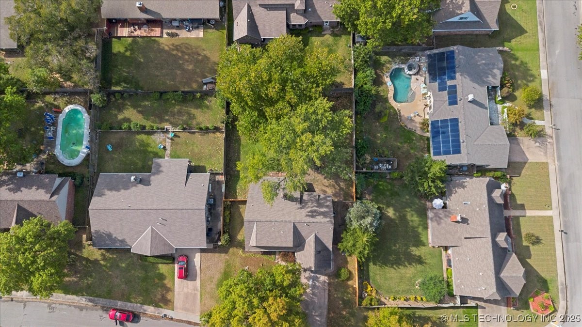 6314 S 70th East Avenue Property Photo 74