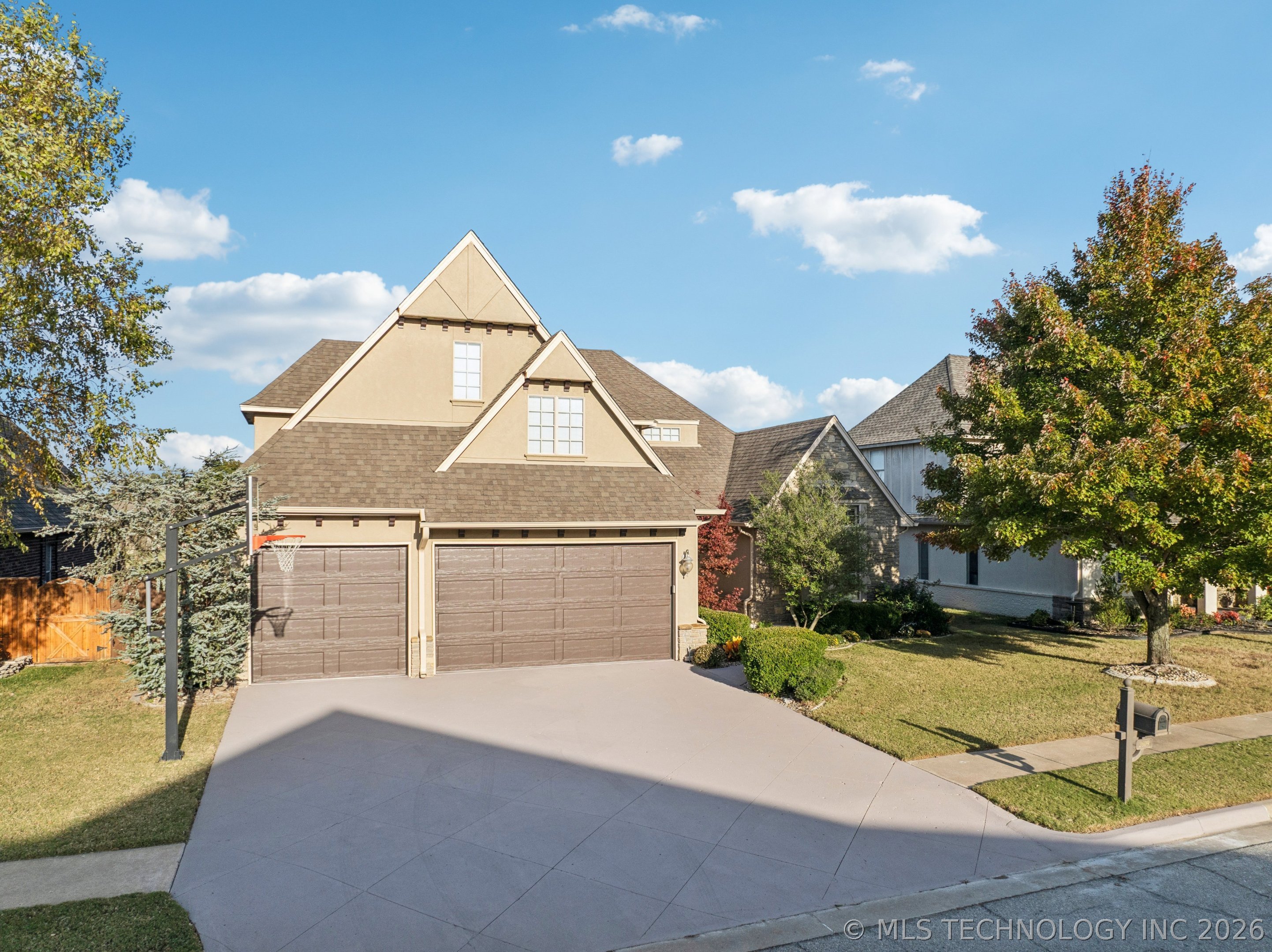 2609 E 138th Street S Property Photo 3