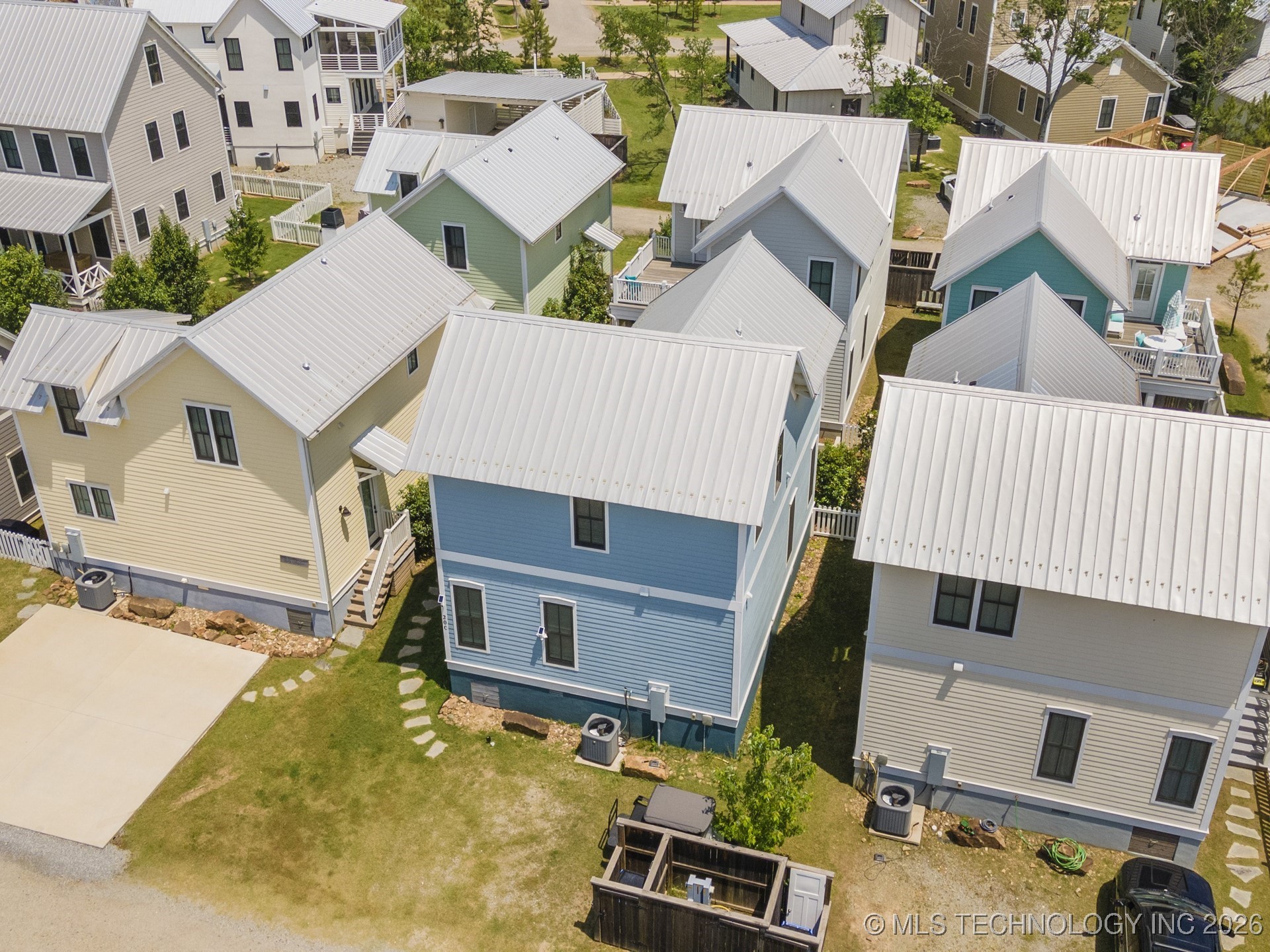 20 Redbud Street C Property Photo 9