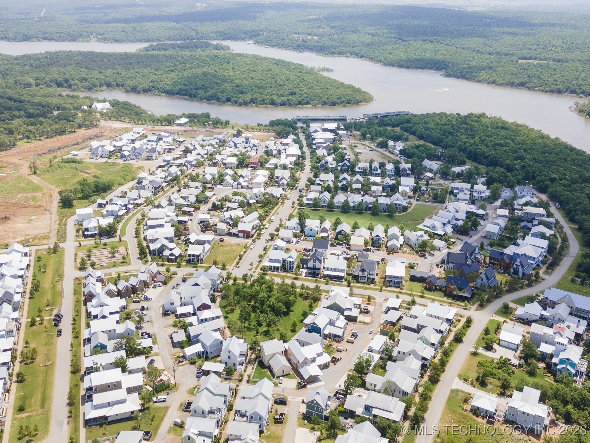 20 Redbud Street C Property Photo 14