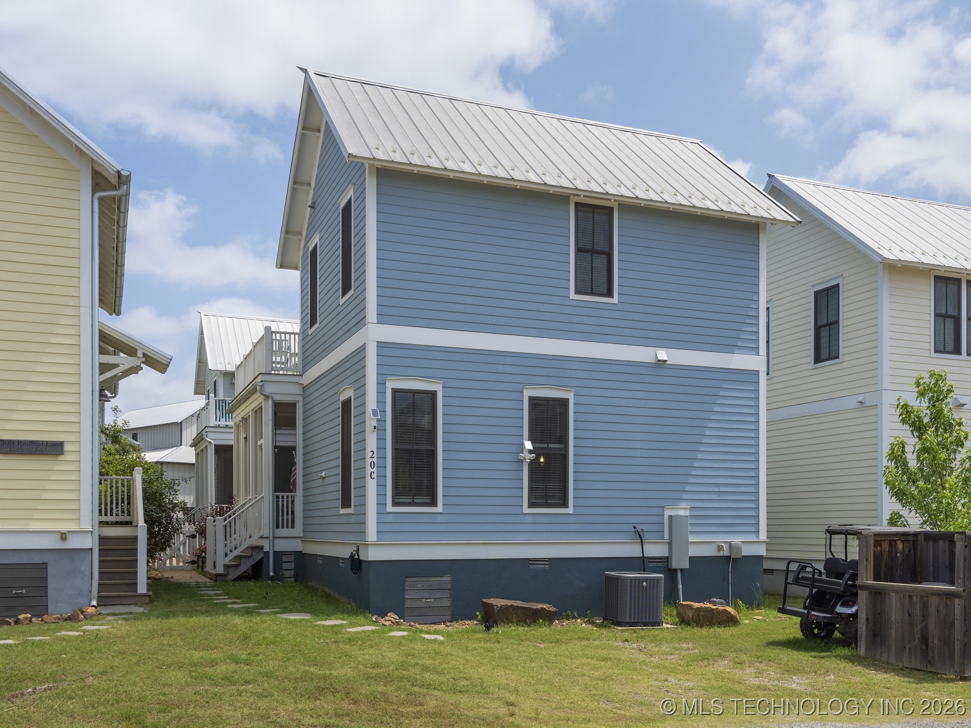 20 Redbud Street C Property Photo 20