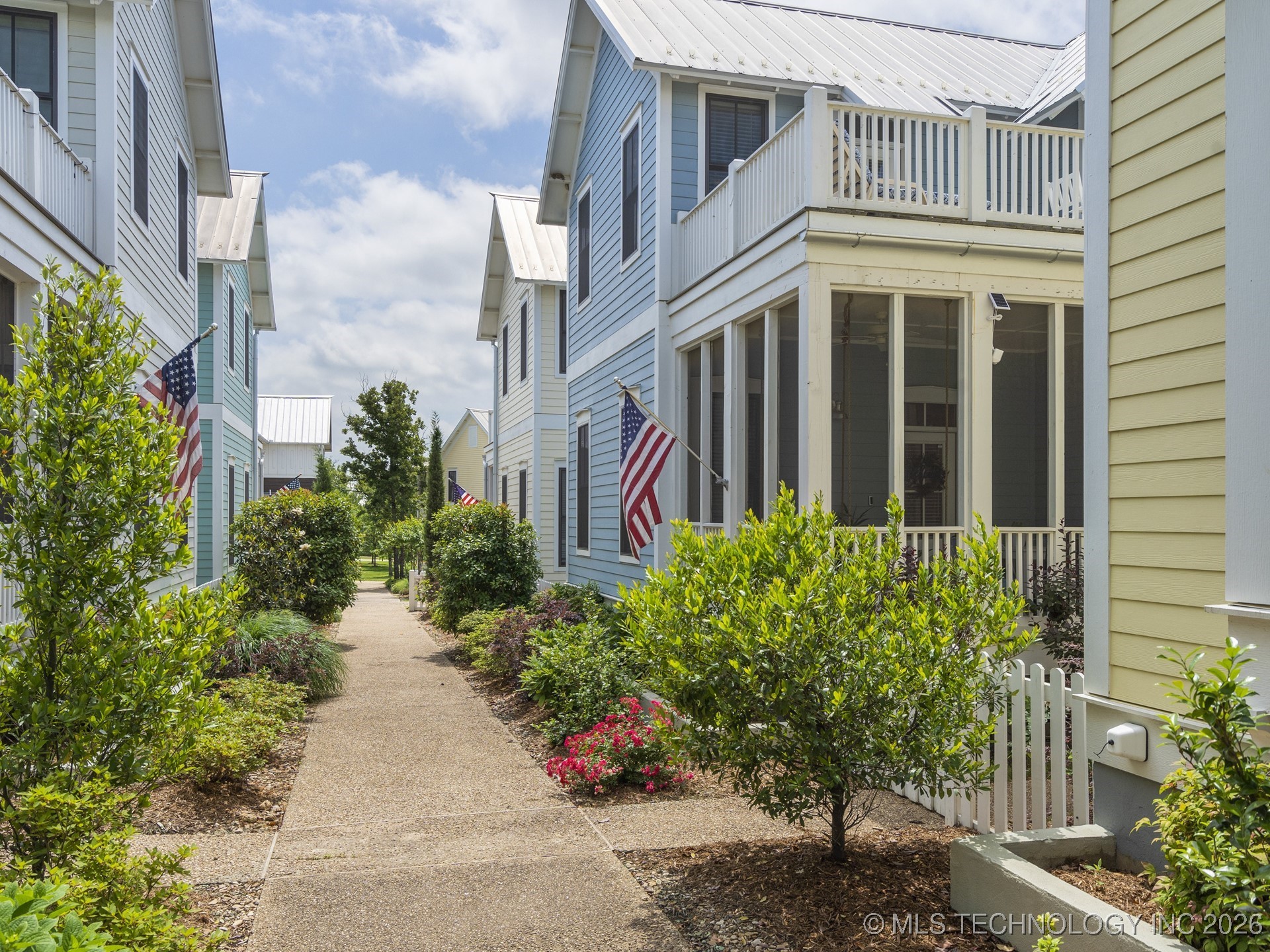 20 Redbud Street C Property Photo 27