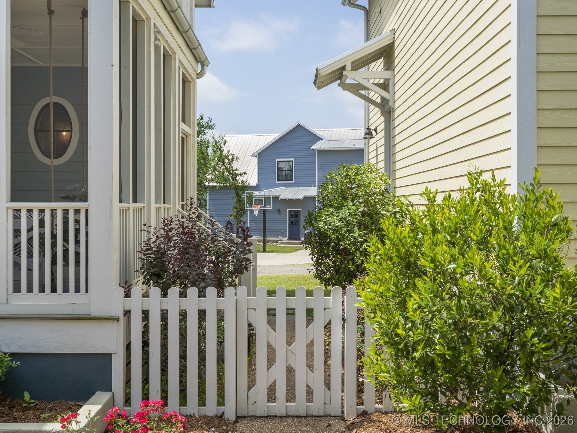 20 Redbud Street C Property Photo 28