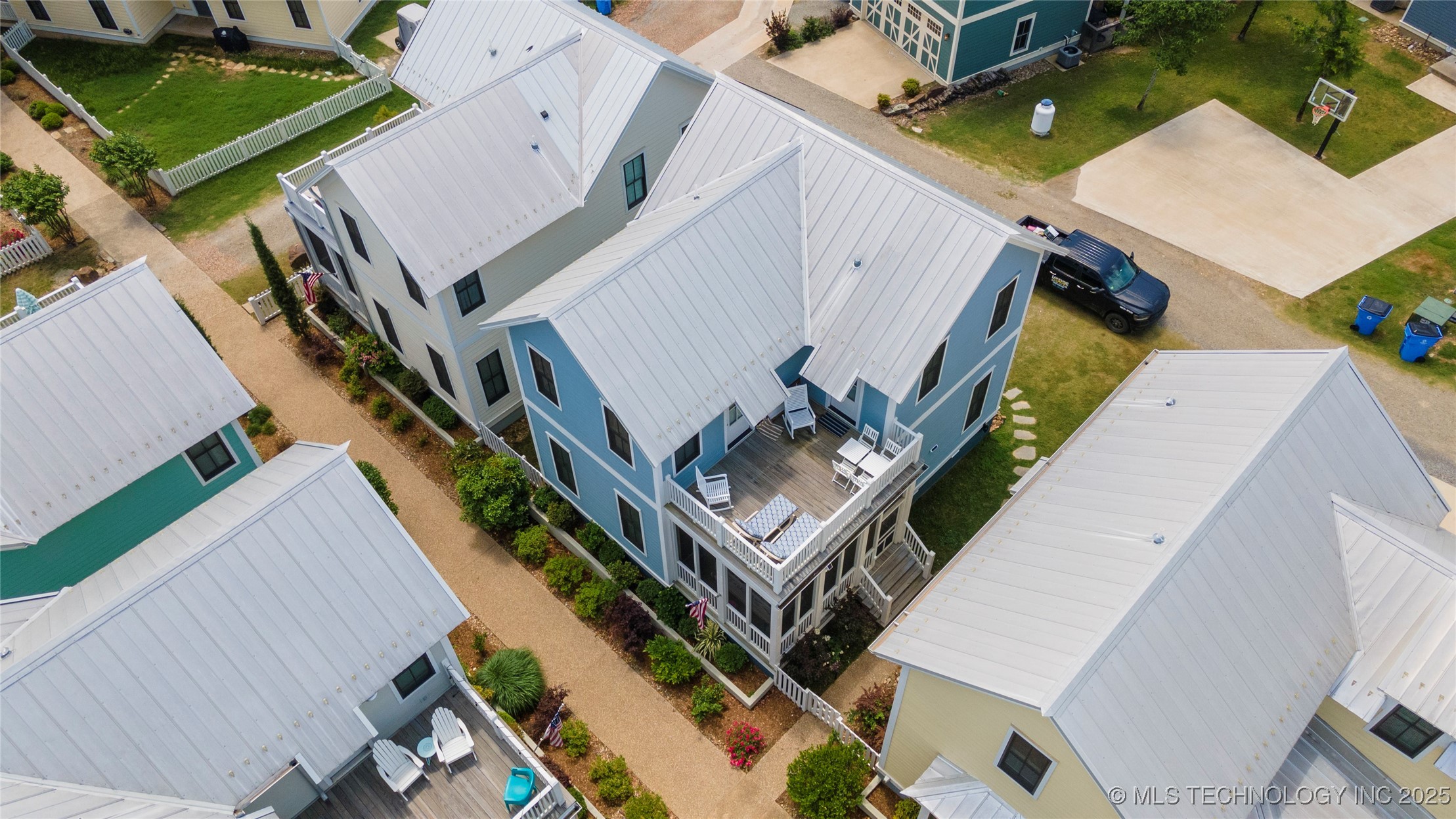 20 Redbud Street C Property Photo 60