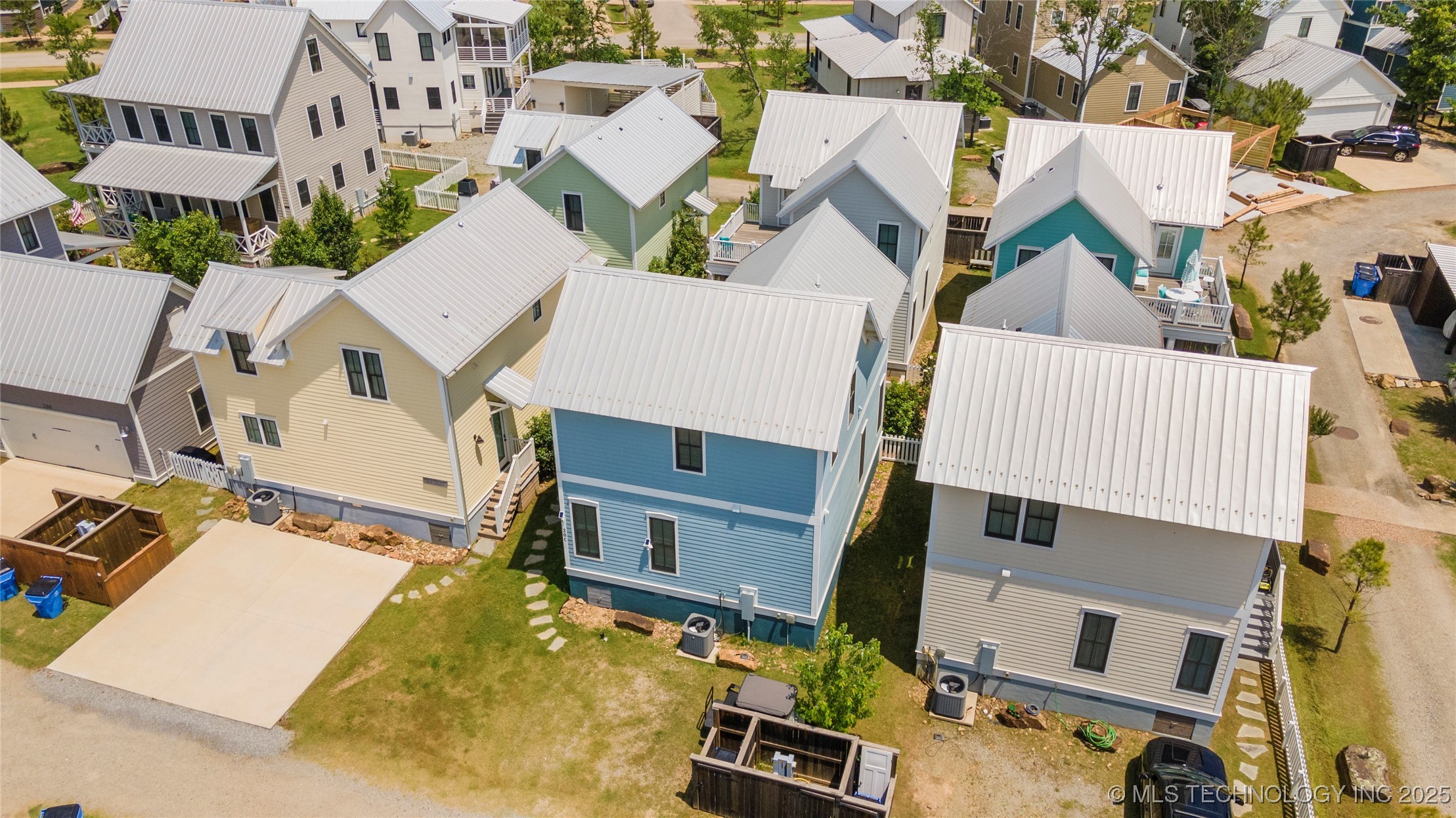 20 Redbud Street C Property Photo 66