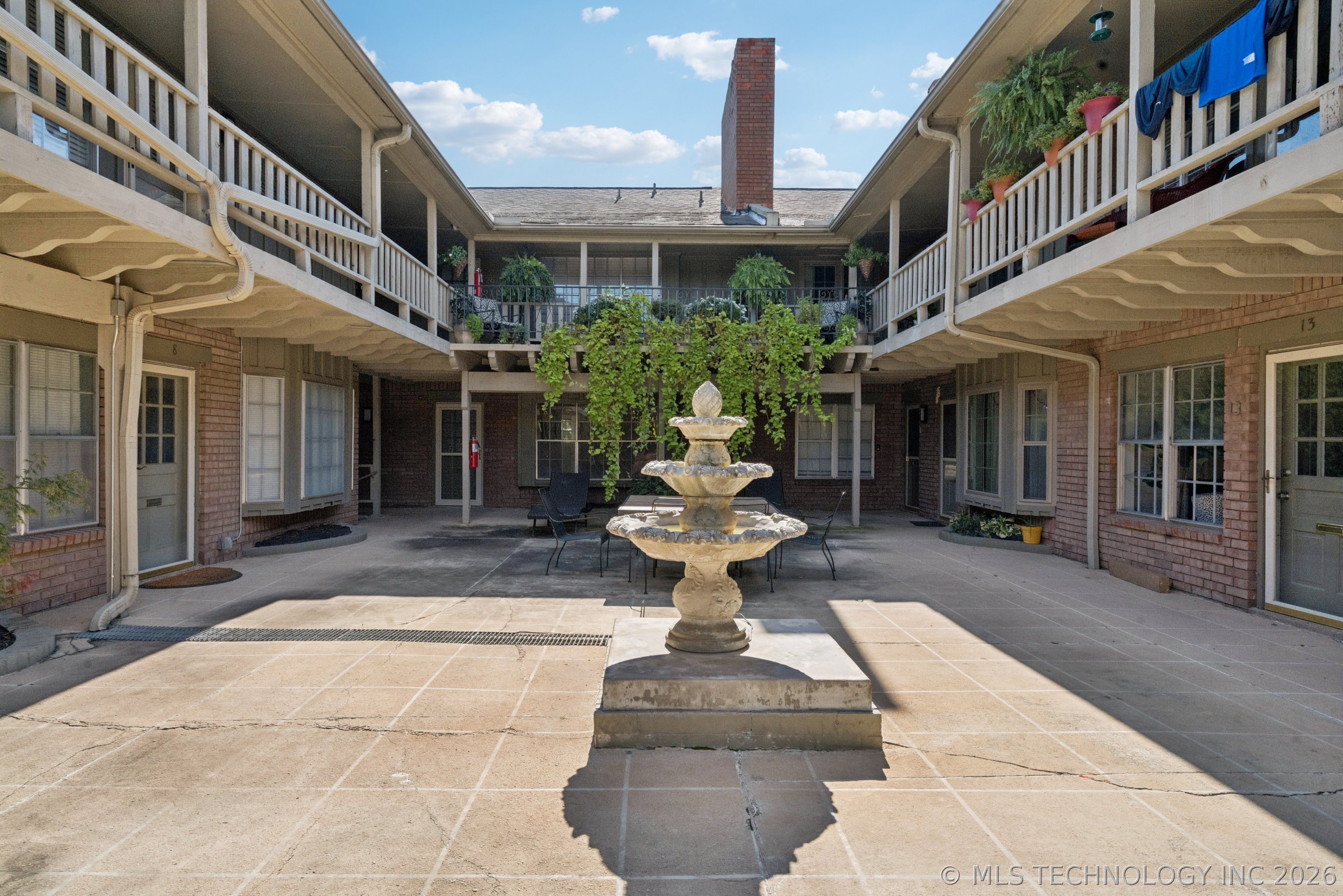 4517 S Peoria Avenue 10 Property Photo 3