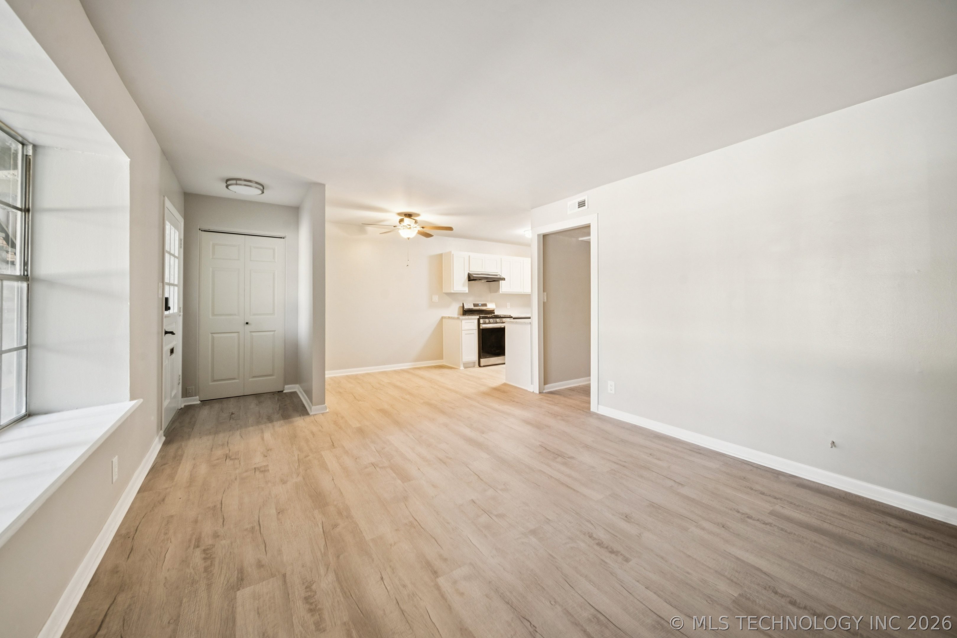 4517 S Peoria Avenue 10 Property Photo 12