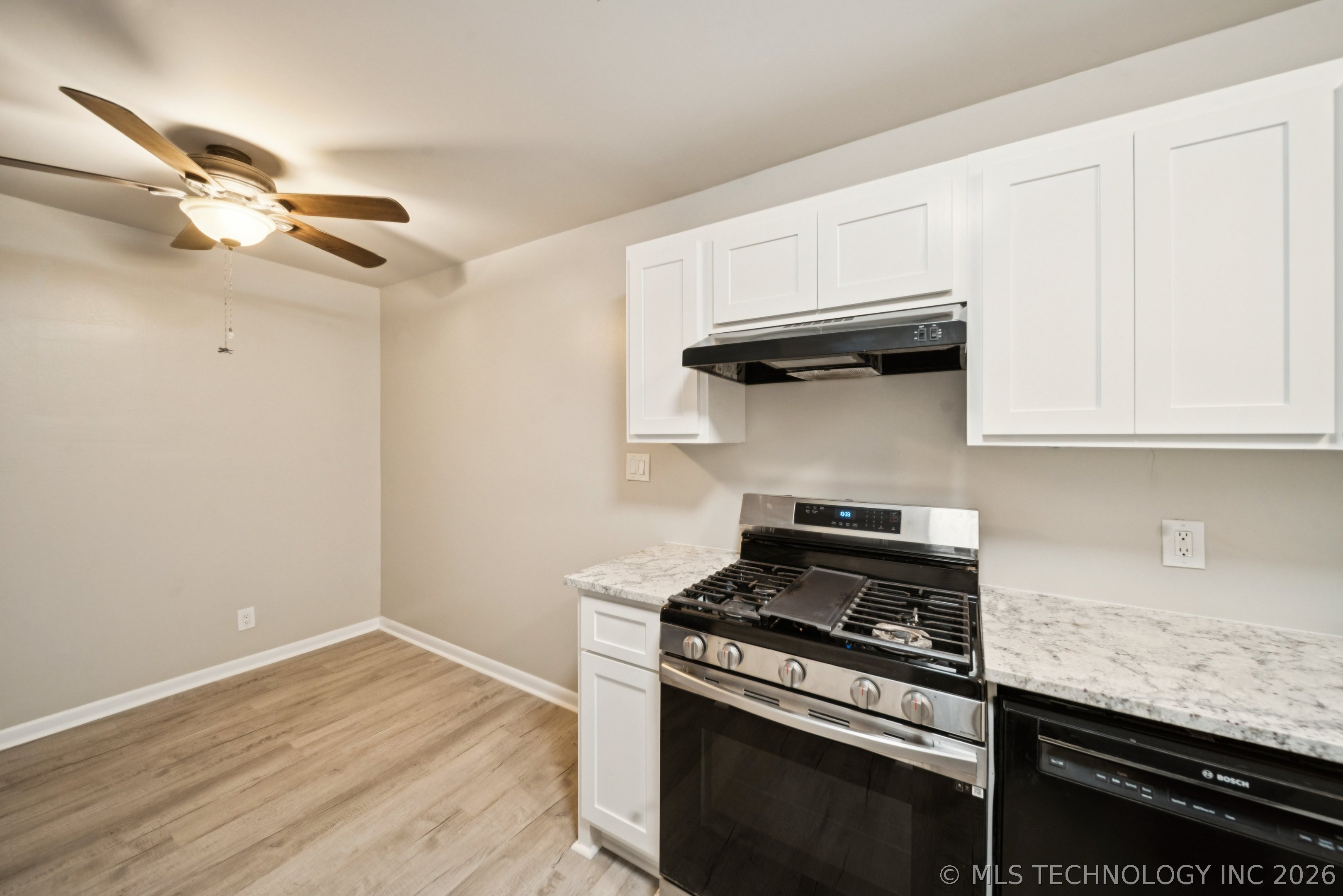 4517 S Peoria Avenue 10 Property Photo 18