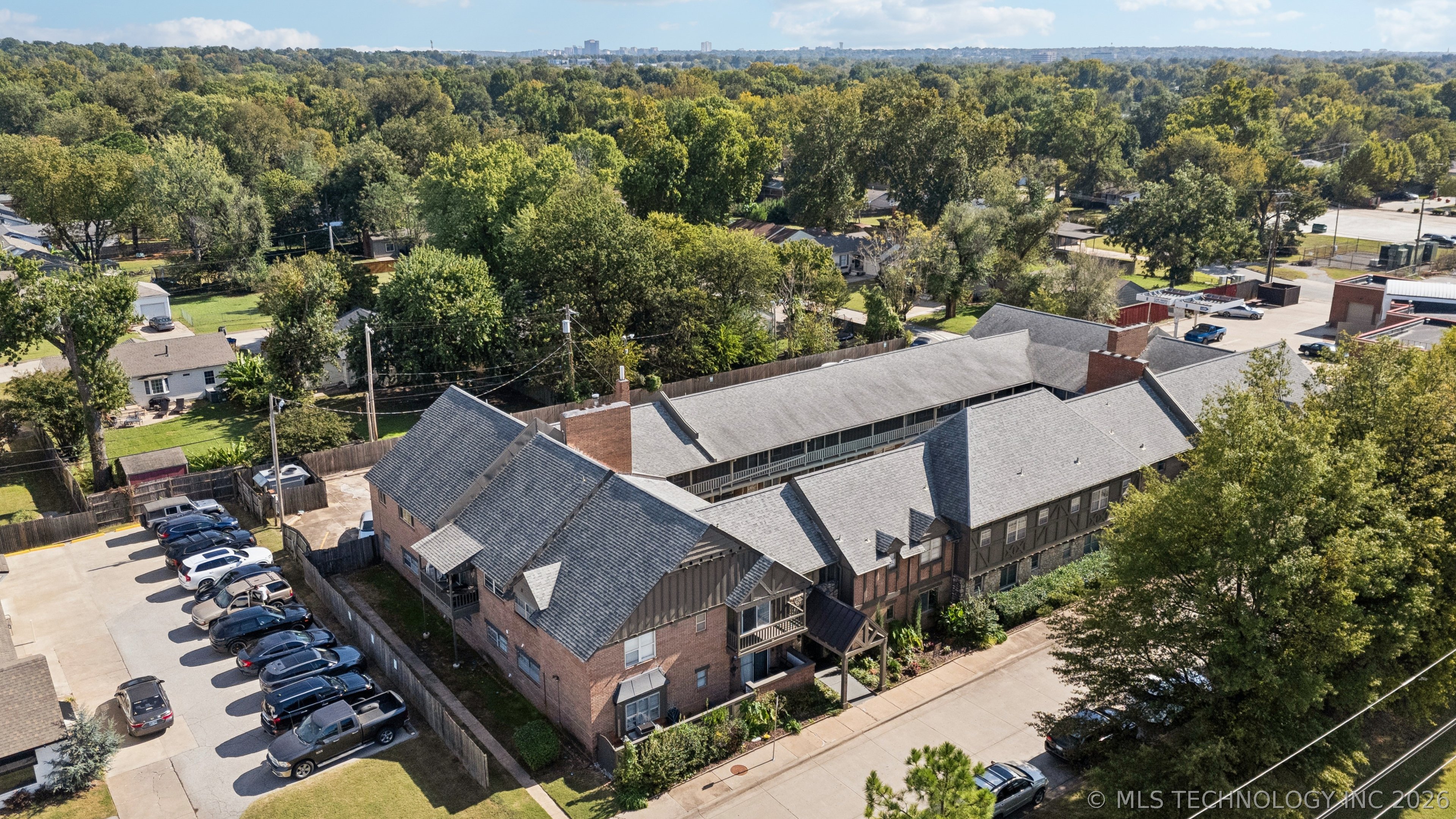 4517 S Peoria Avenue 10 Property Photo 33