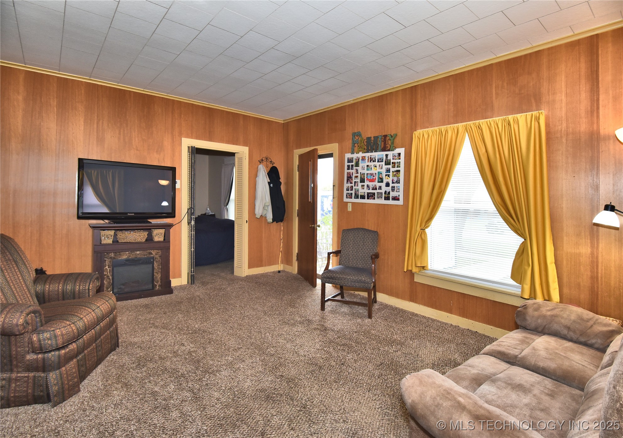 807 S Price Avenue Property Photo 5