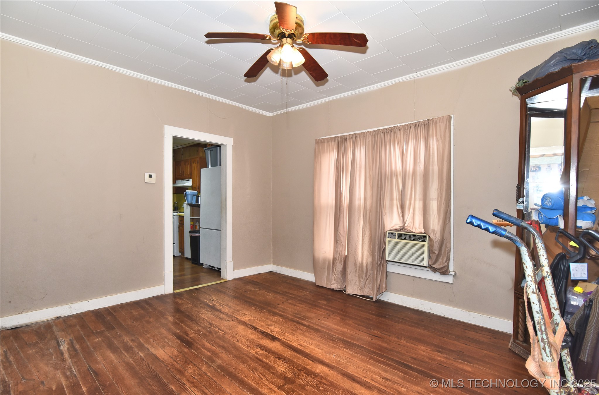 807 S Price Avenue Property Photo 10