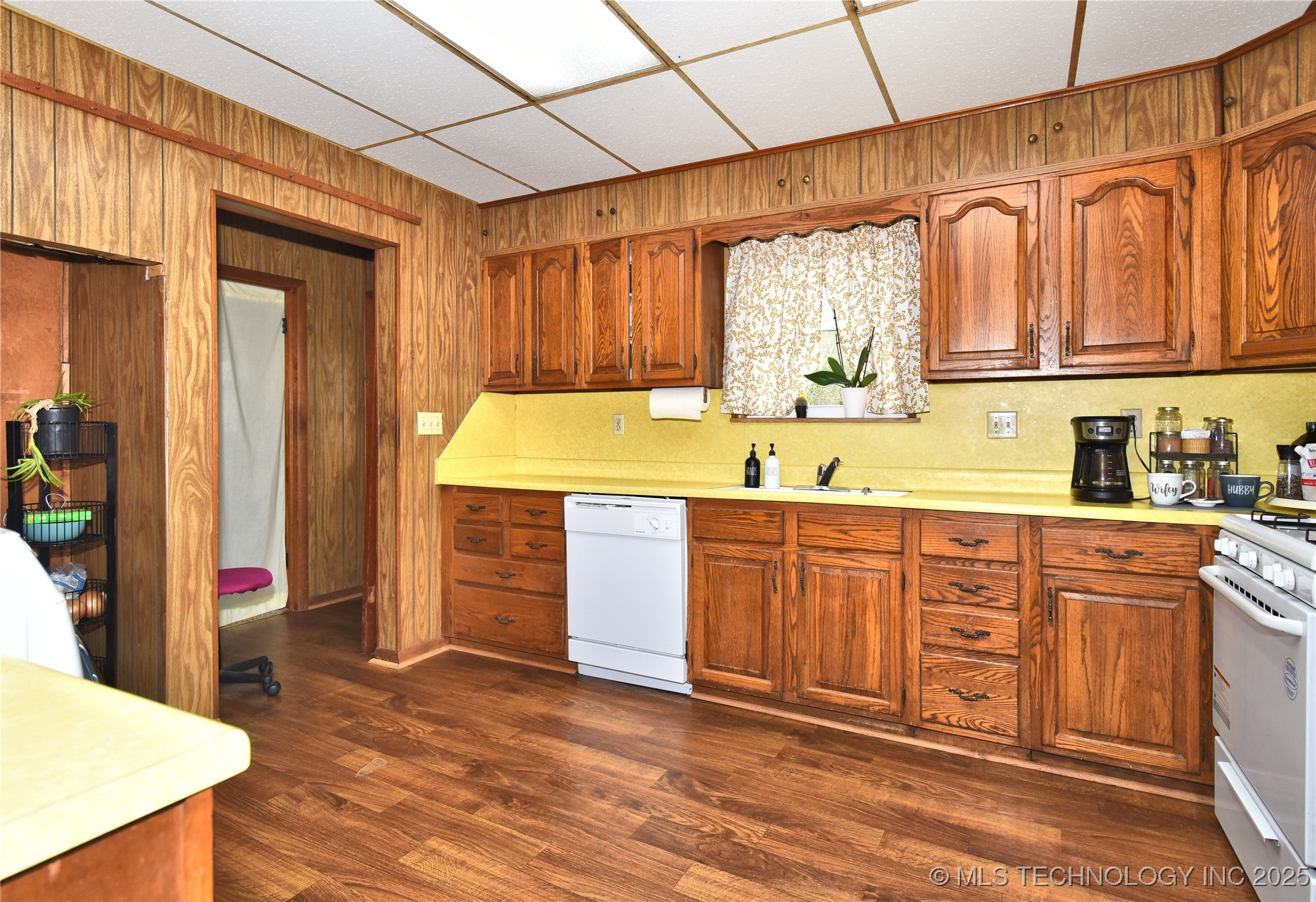 807 S Price Avenue Property Photo 13