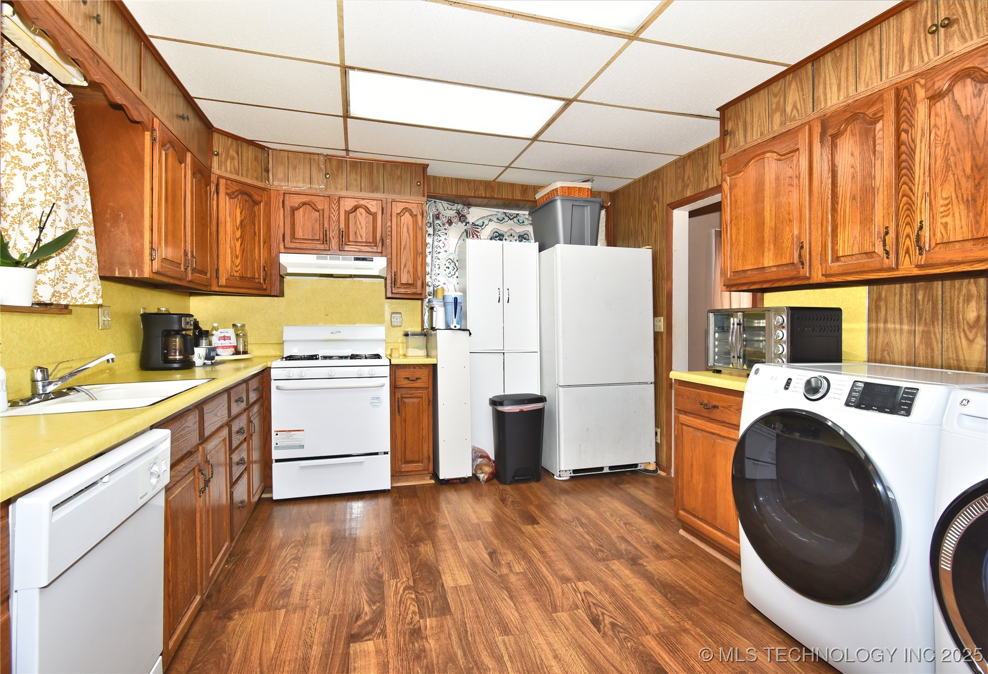 807 S Price Avenue Property Photo 15