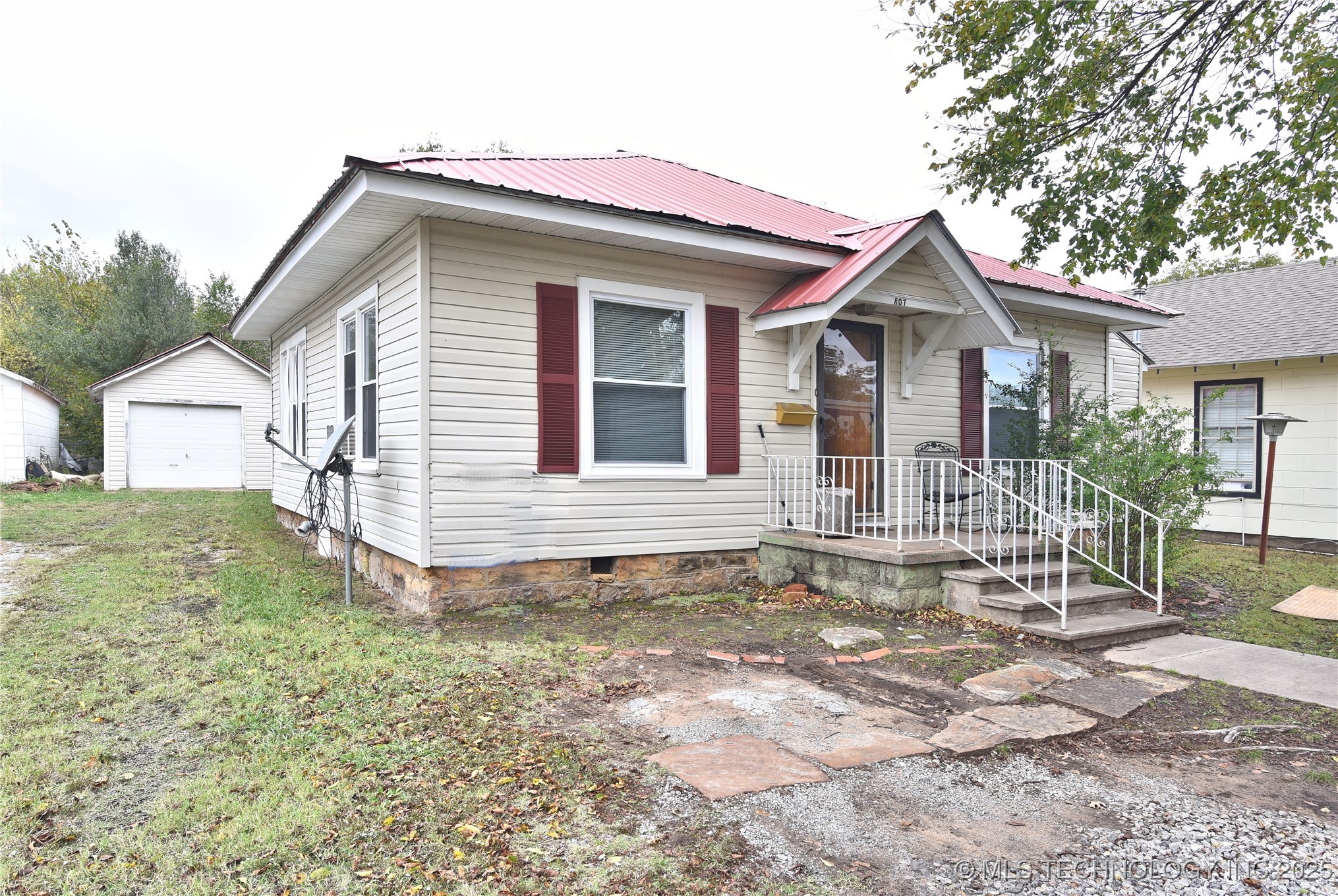 807 S Price Avenue Property Photo 23