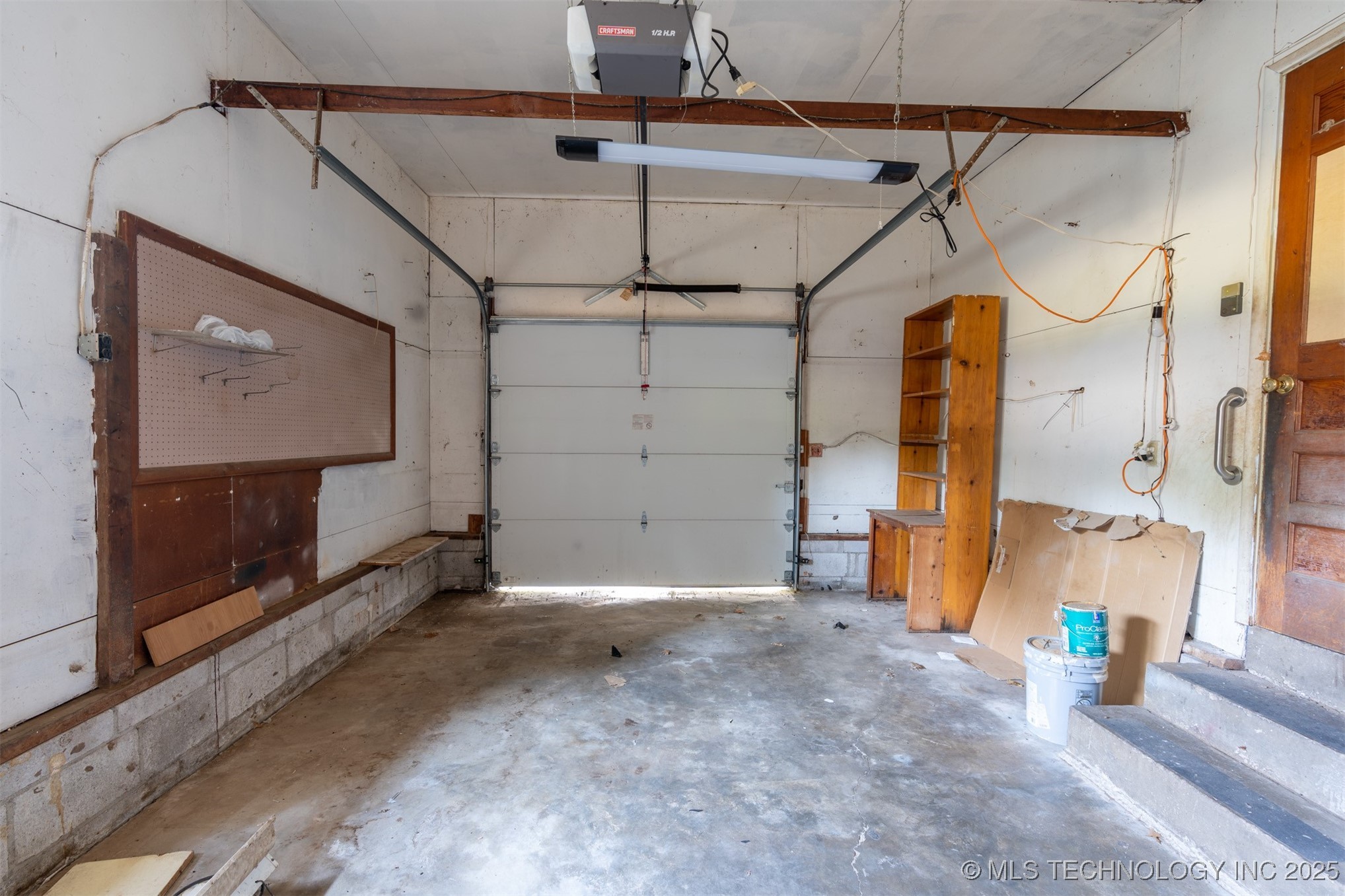 606 N B Avenue Property Photo 15