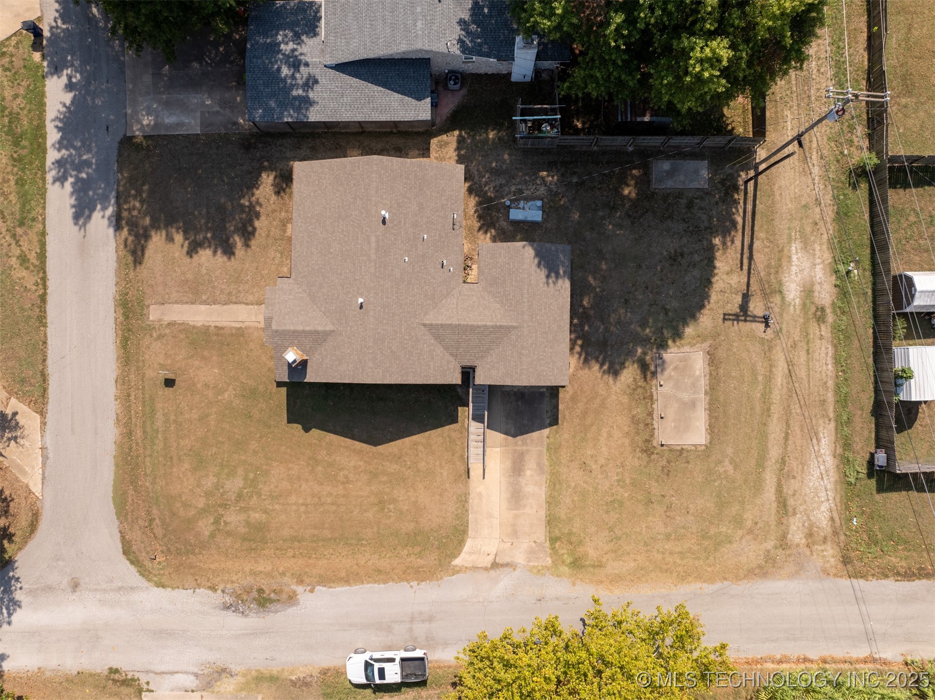 606 N B Avenue Property Photo 20