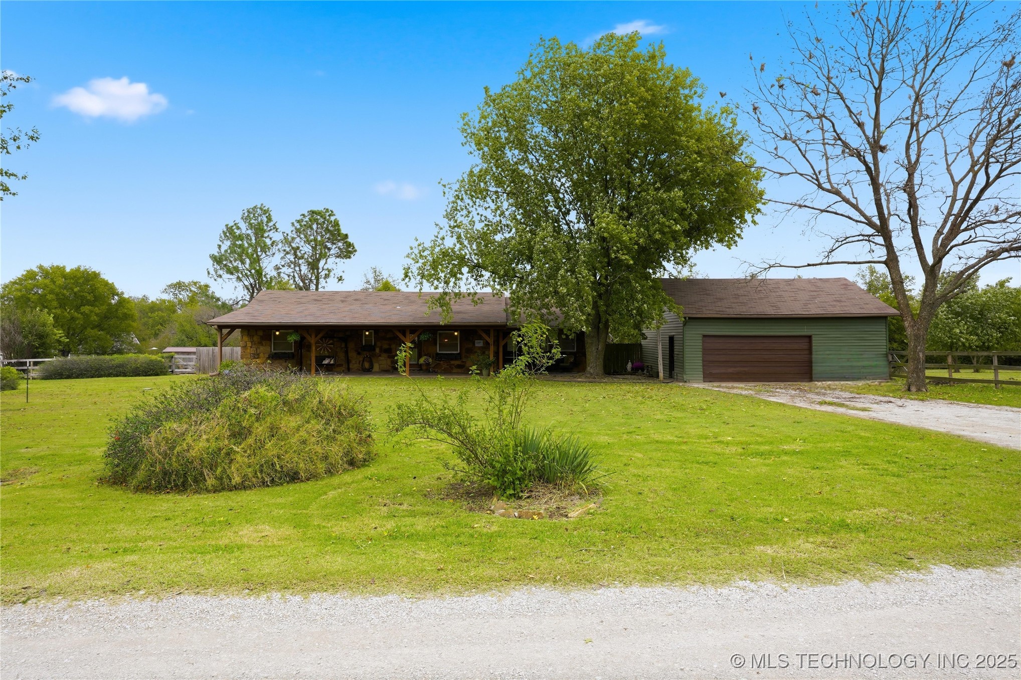 10739 N 25th West Avenue Property Photo 1