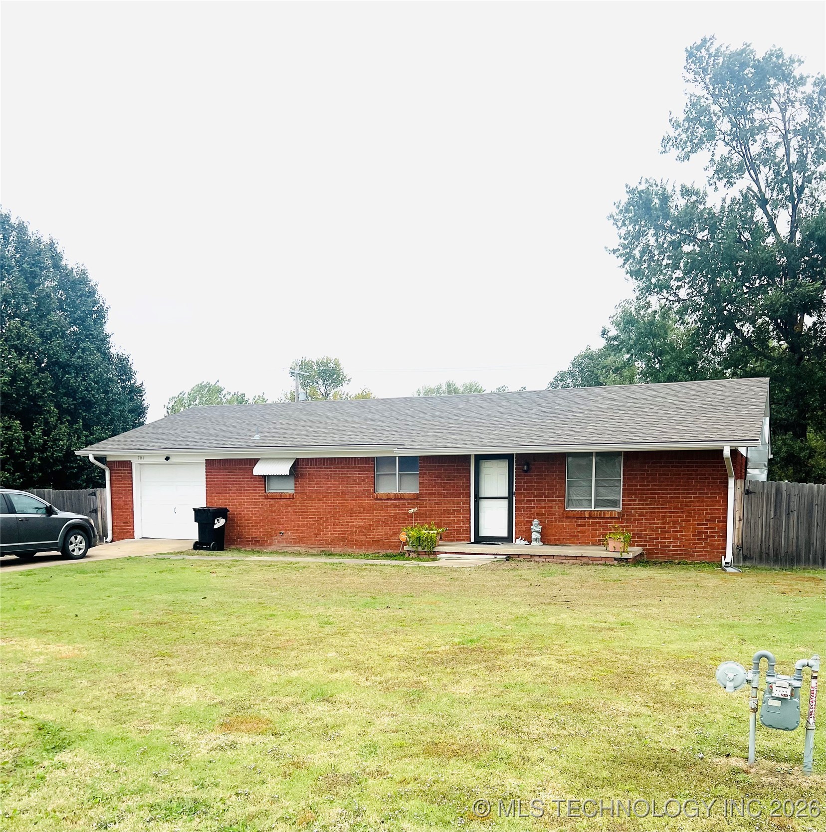 701 N Hughes Avenue Property Photo 1