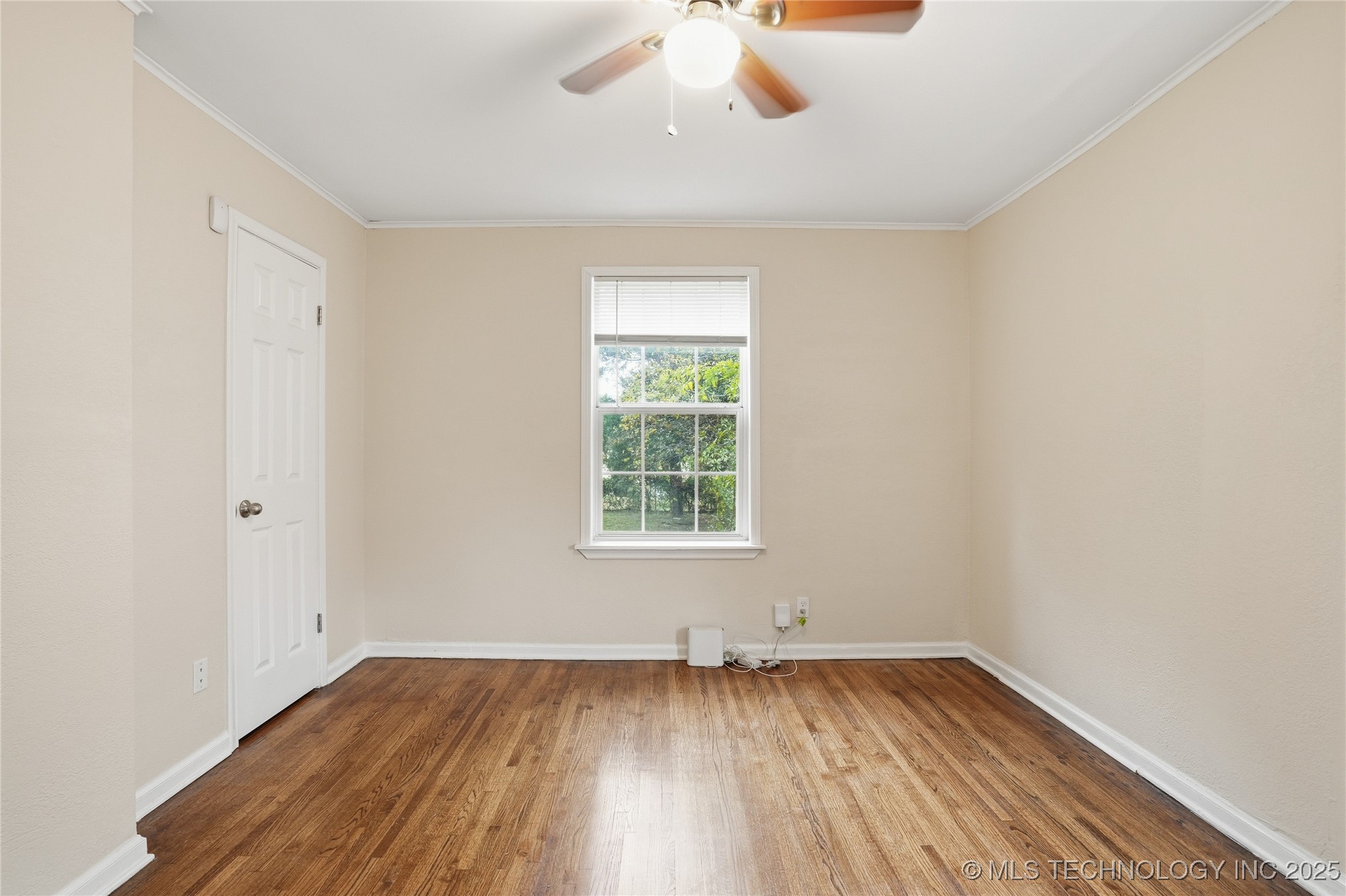 725 S Lakewood Avenue Property Photo 19