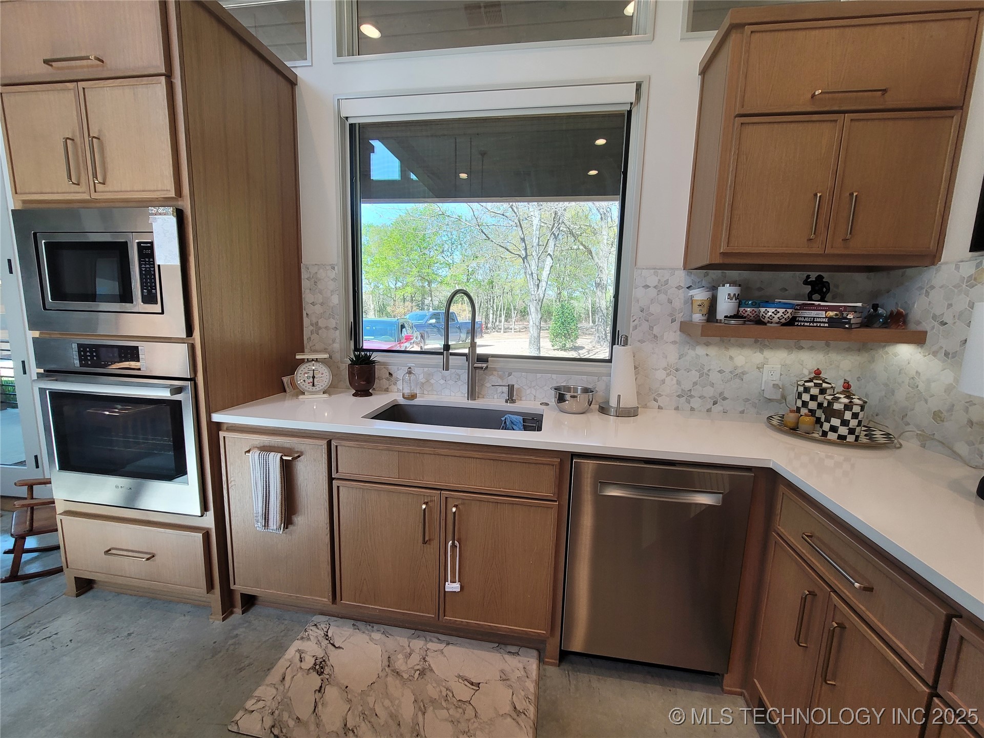 132 Meadowview Property Photo 45