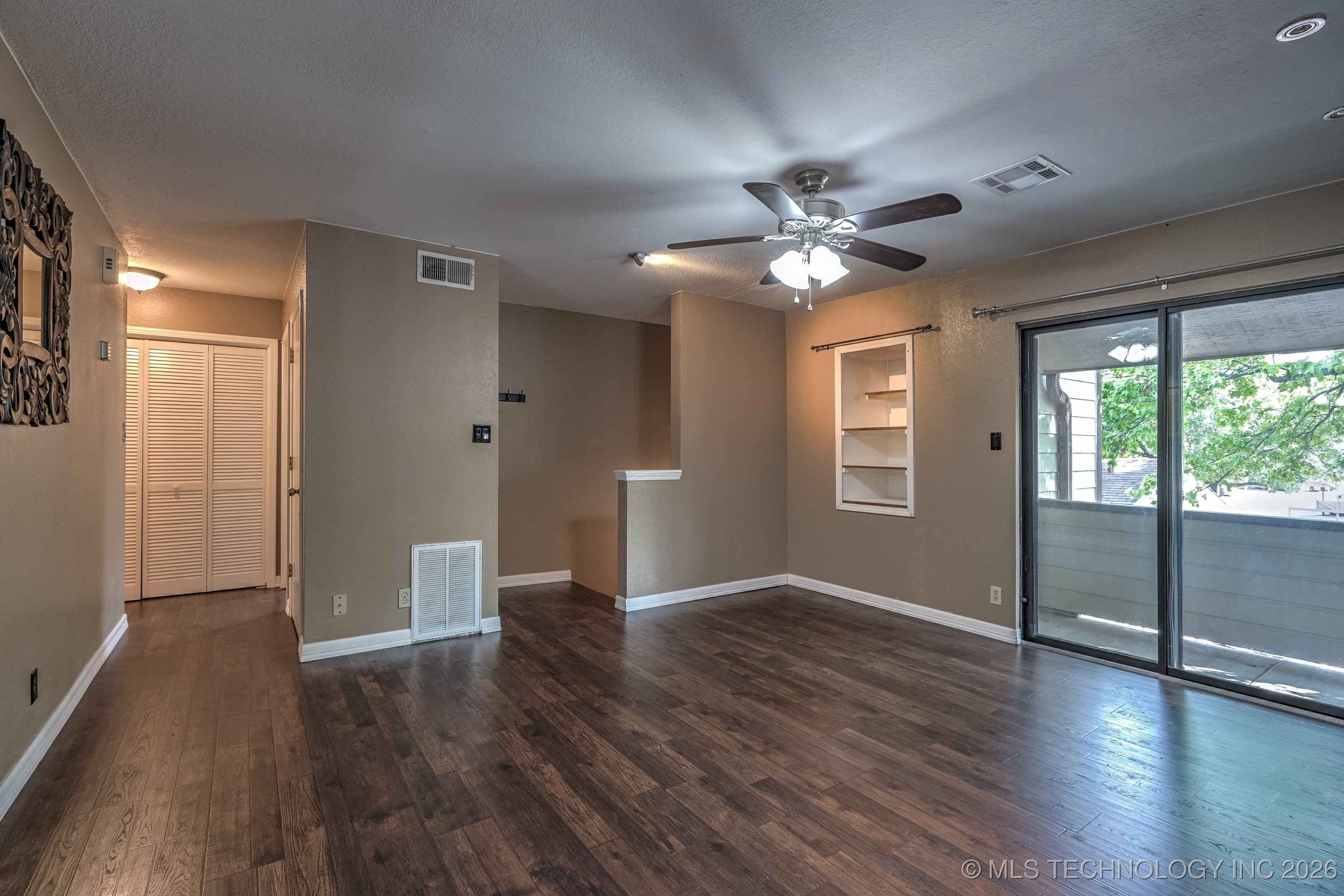 6366 S 80th East Avenue E Property Photo 8