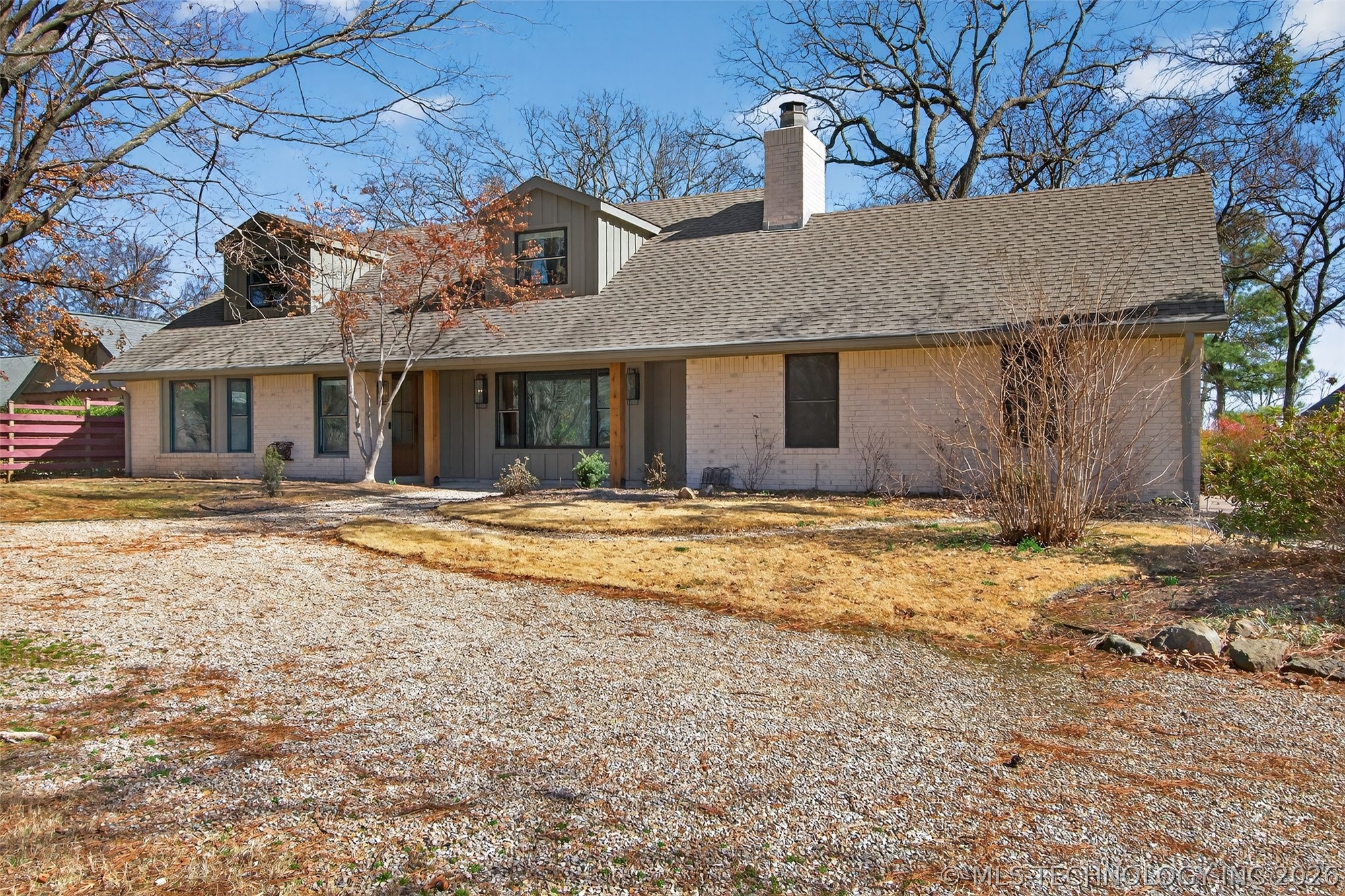 560 N 4395 Property Photo 2