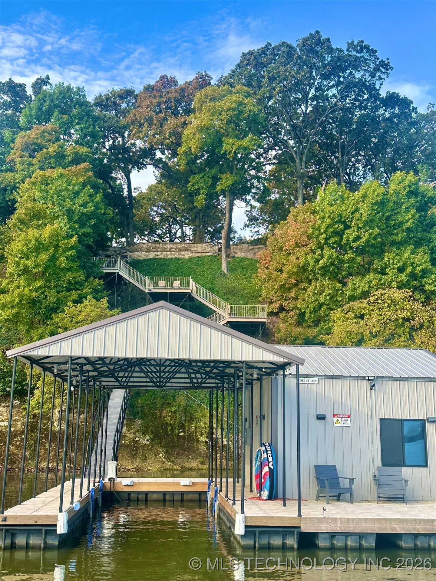 560 N 4395 Property Photo 5