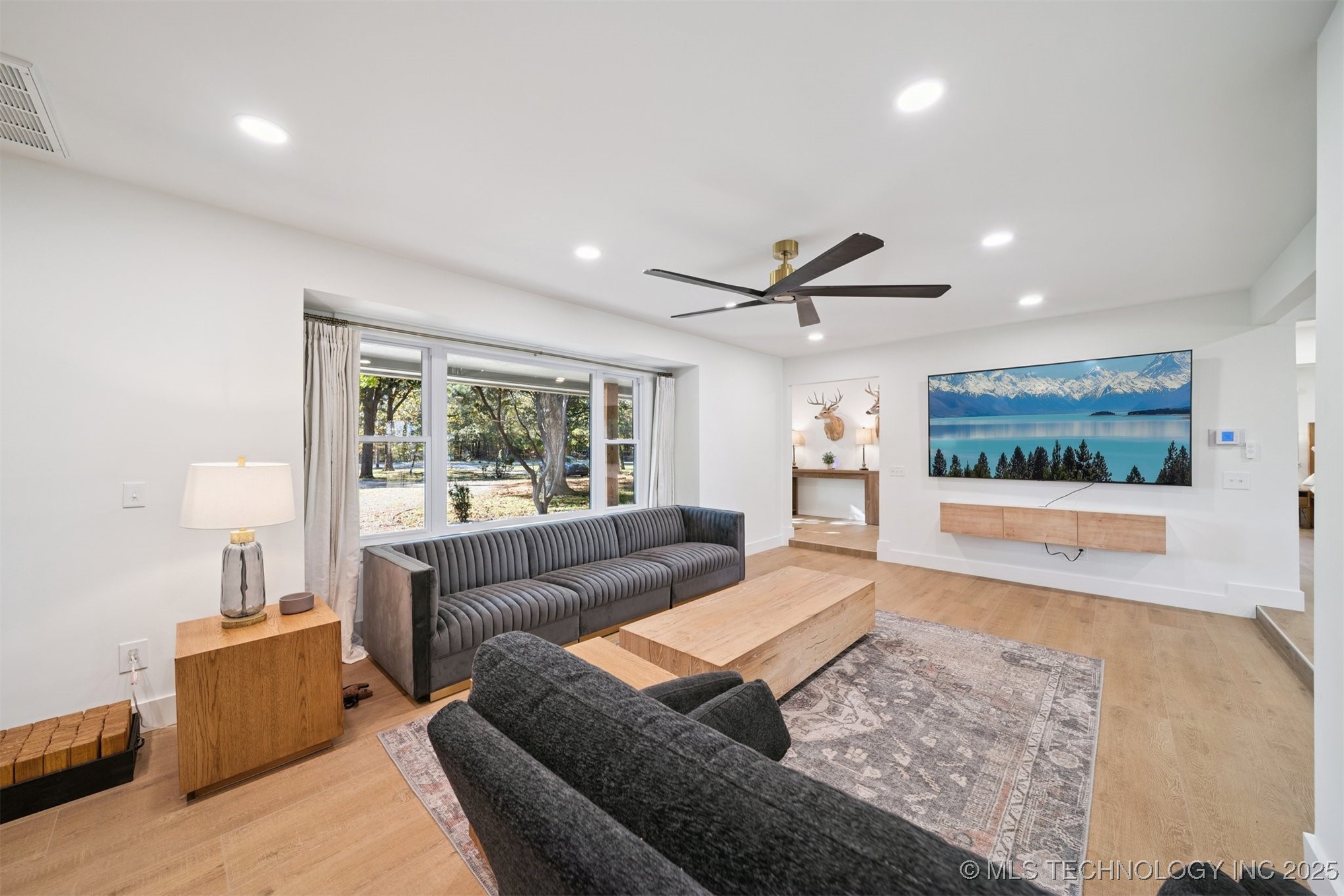 560 N 4395 Property Photo 10