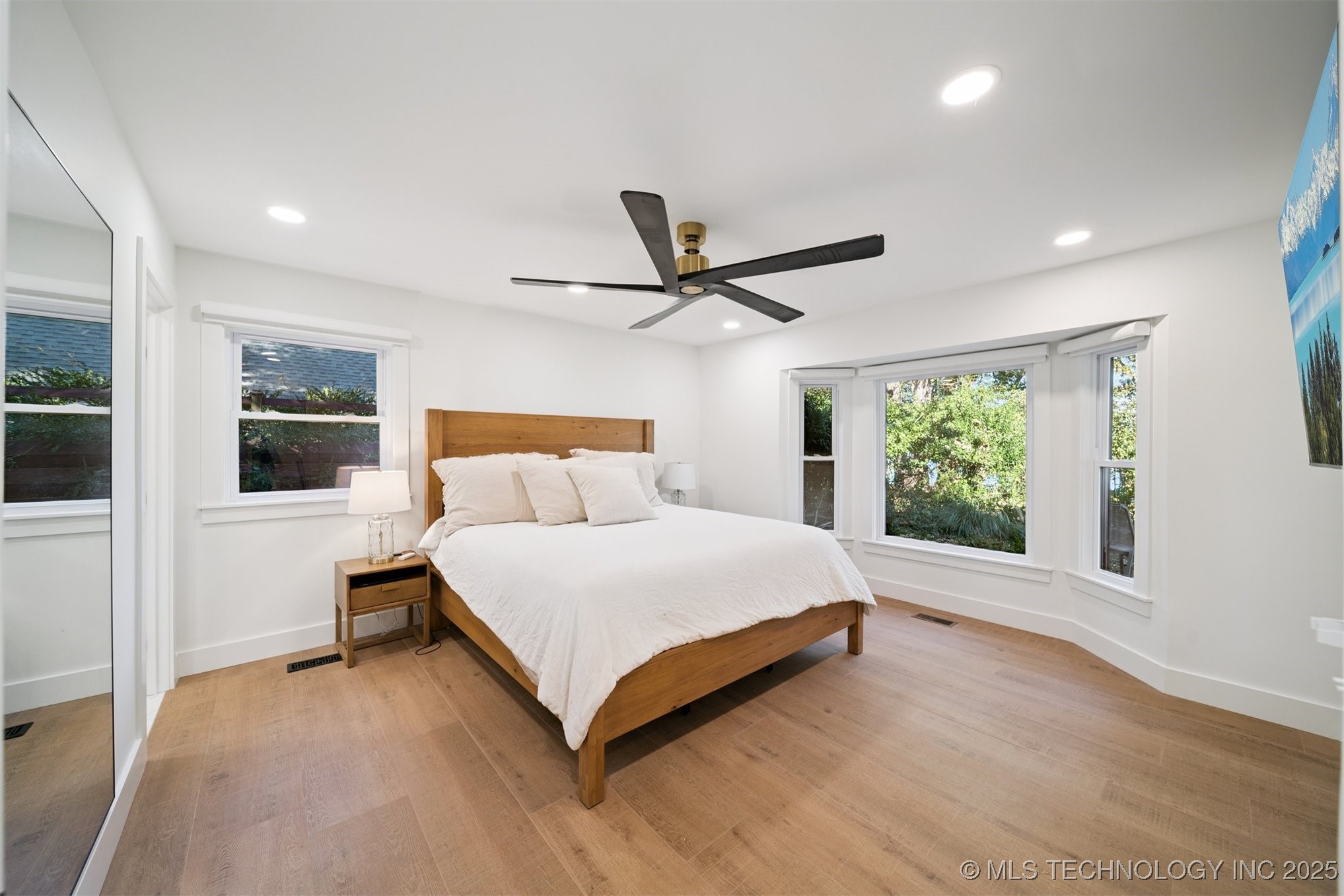 560 N 4395 Property Photo 21